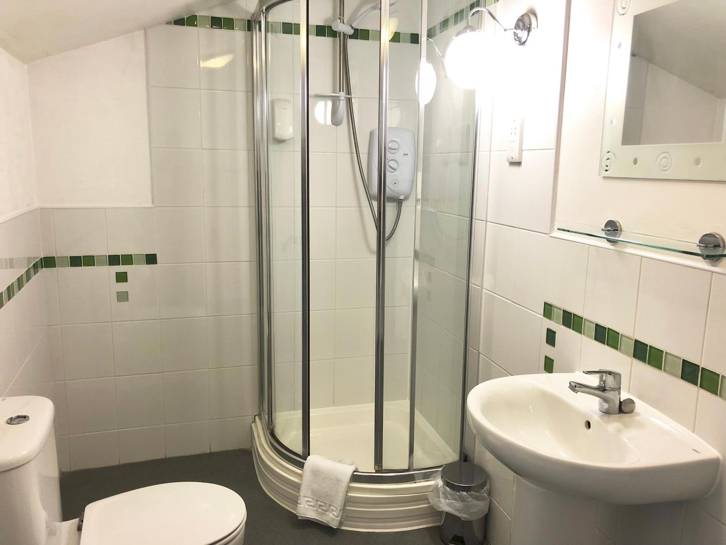 Double Room with Private Bathroom - Photo 4