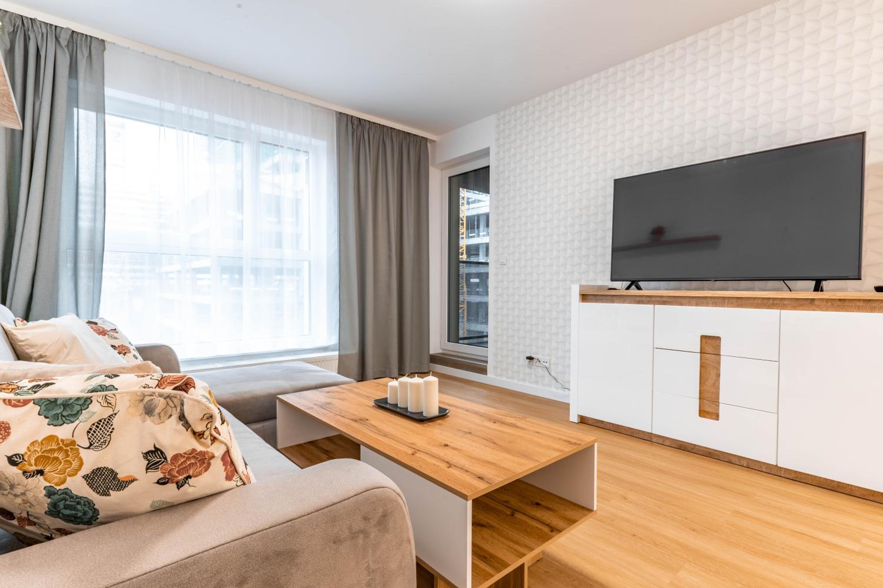 Apartament z 1 sypialnią i balkonem - 2b photo 1
