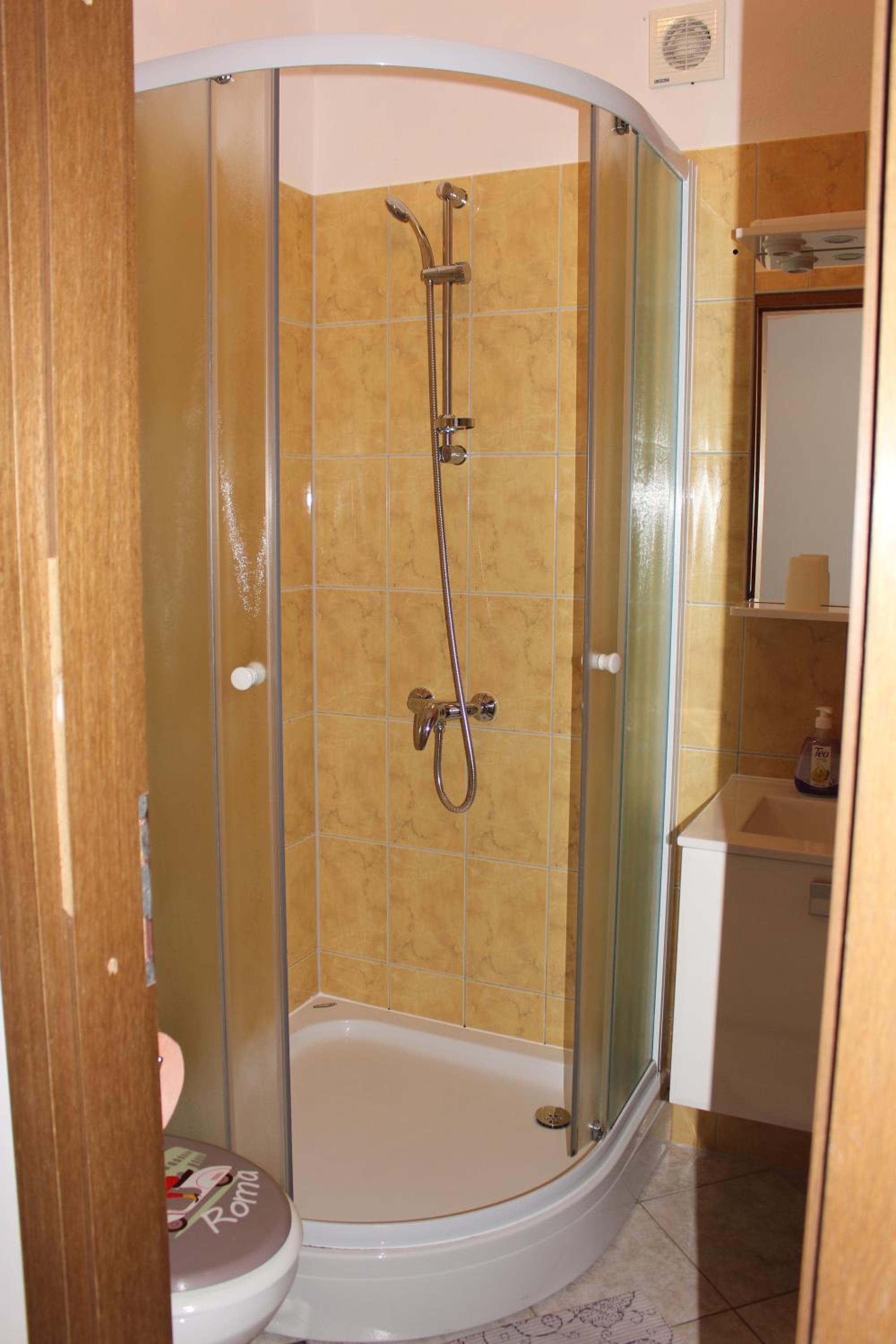 Apartment - Ground Floor photo 3
