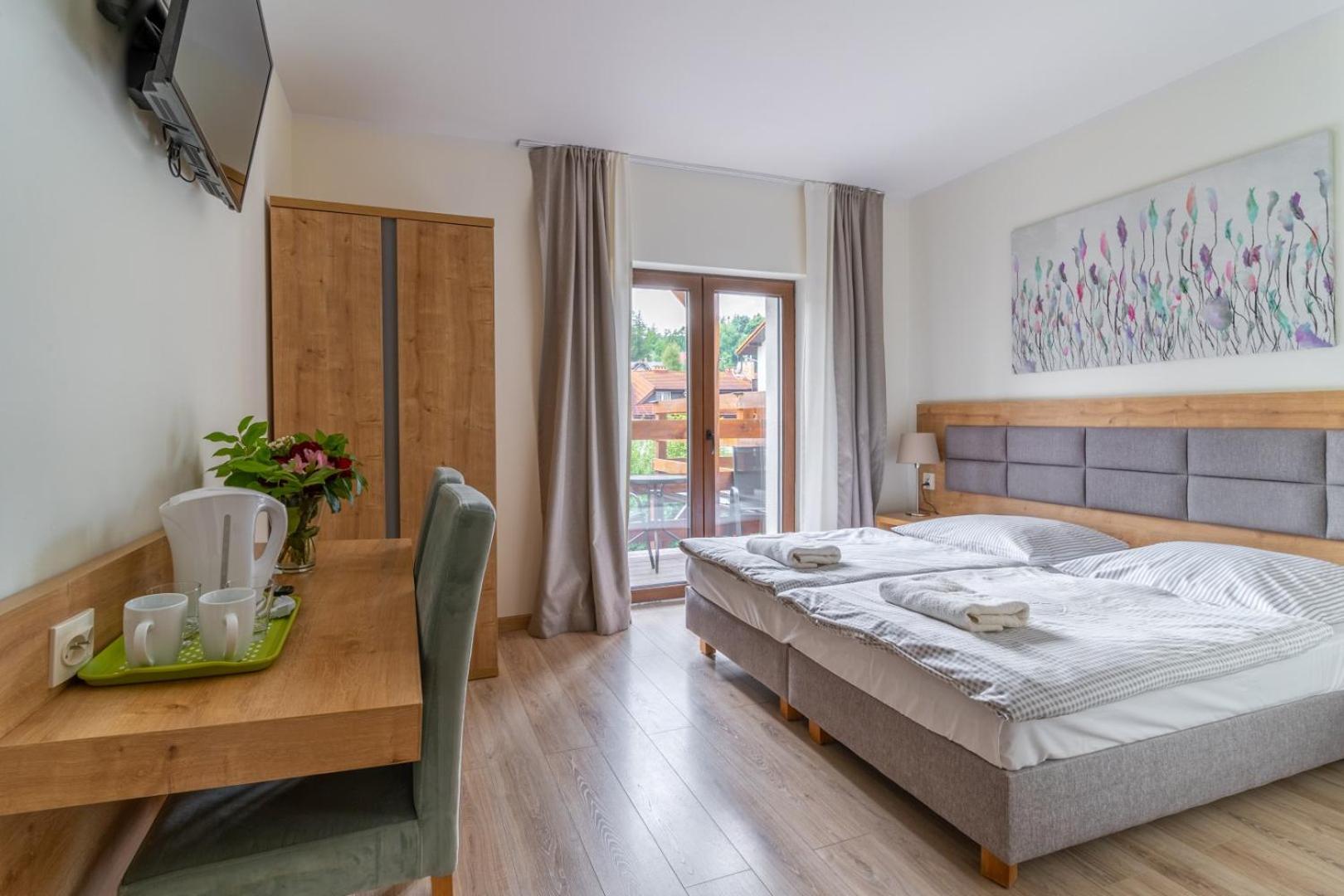 Deluxe Double or Twin Room with Mountain View