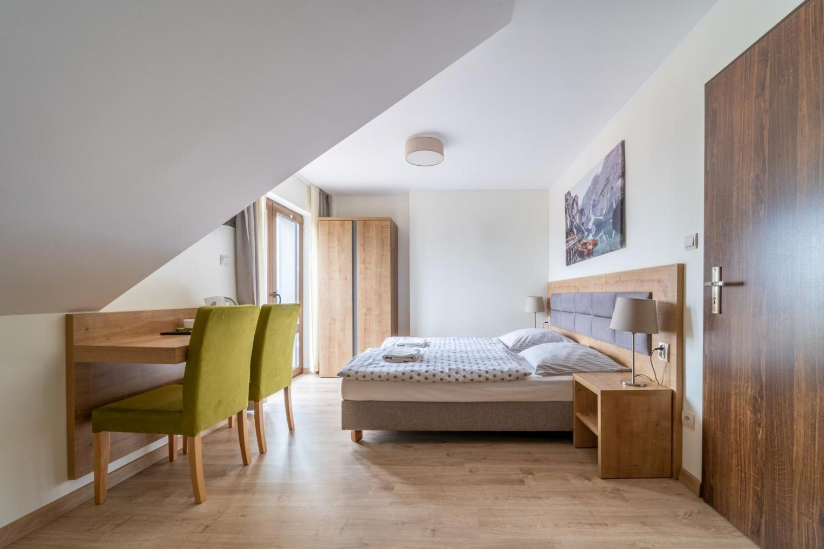 Deluxe Double or Twin Room with Mountain View