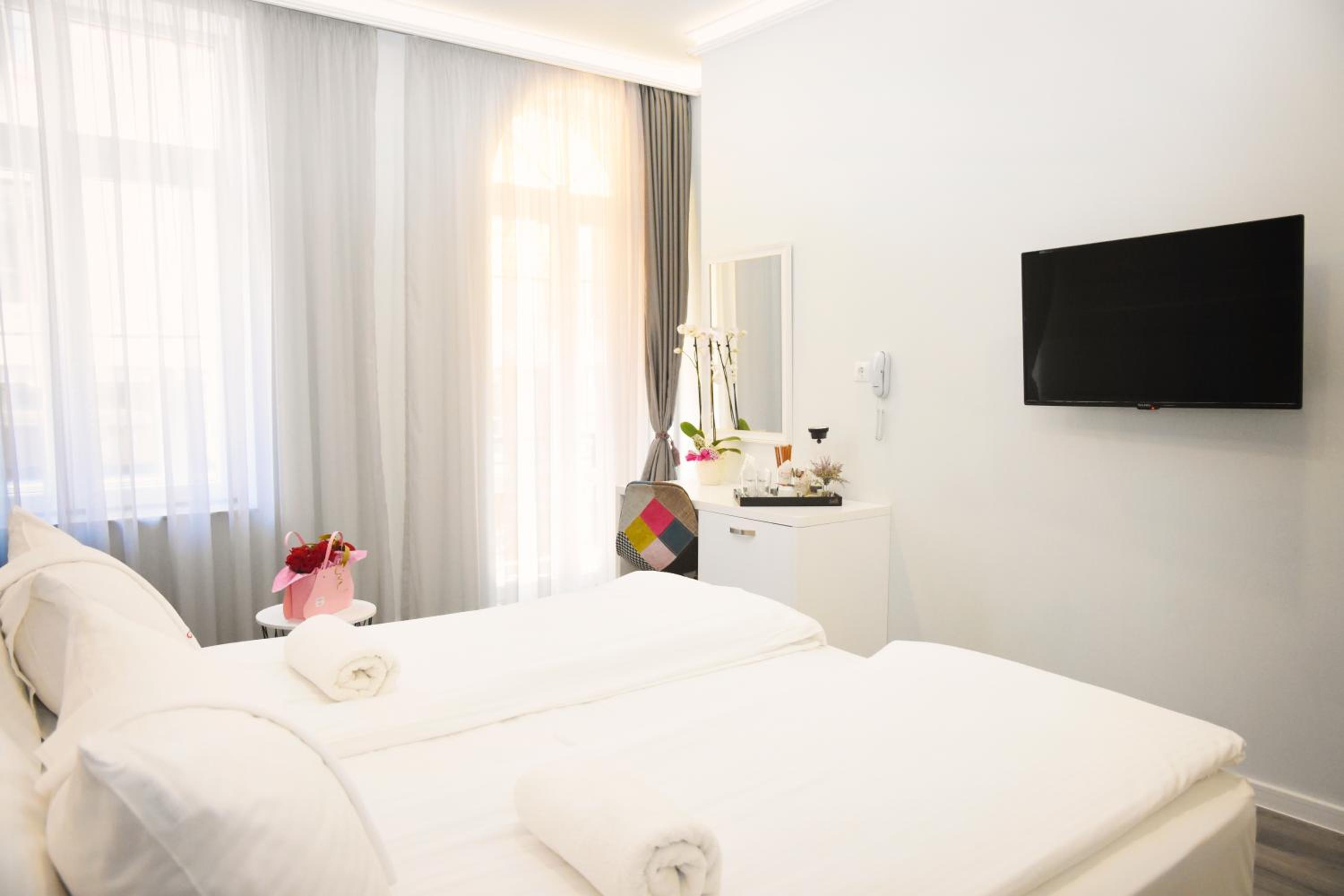 Deluxe Double or Twin Room with Balcony - Photo 26