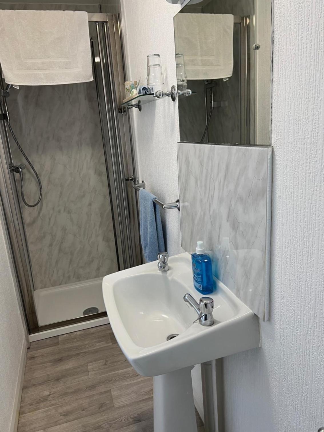 Twin/Superking En-Suite Side Sea View photo 2