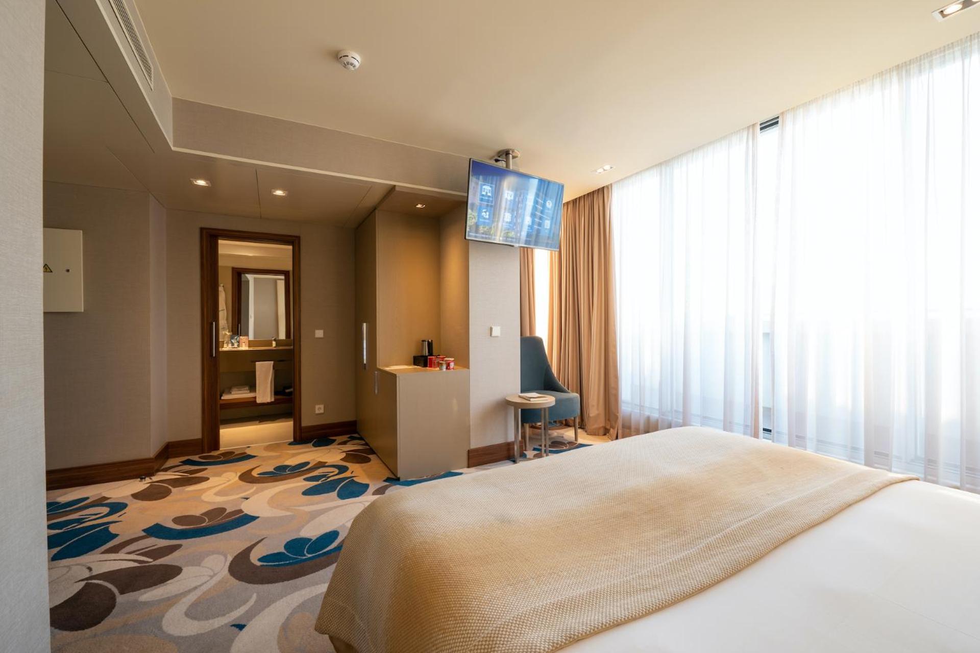 Rooftop Room with Terrace