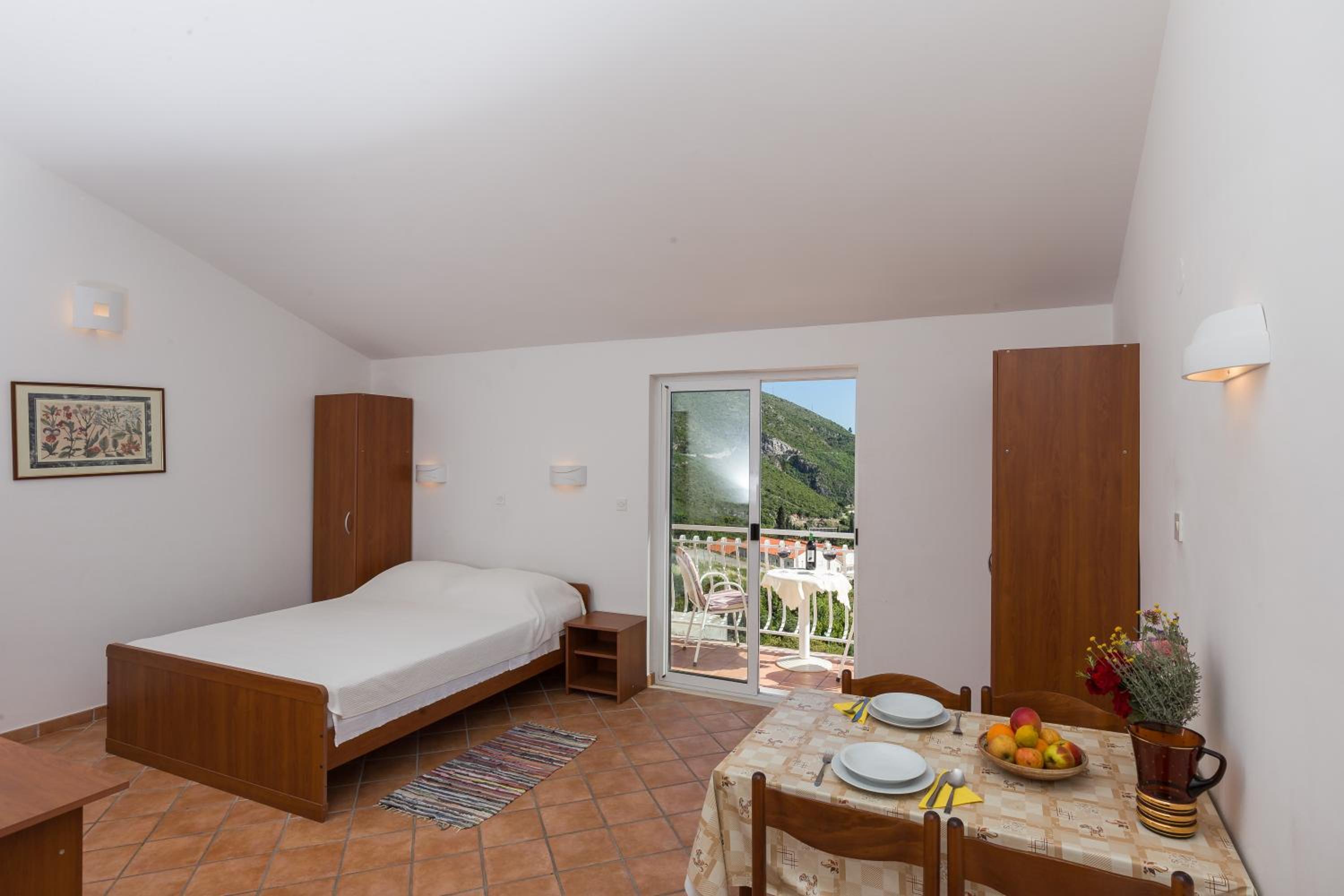 Premium Studio Apartment with Balcony and Sea View  photo 1