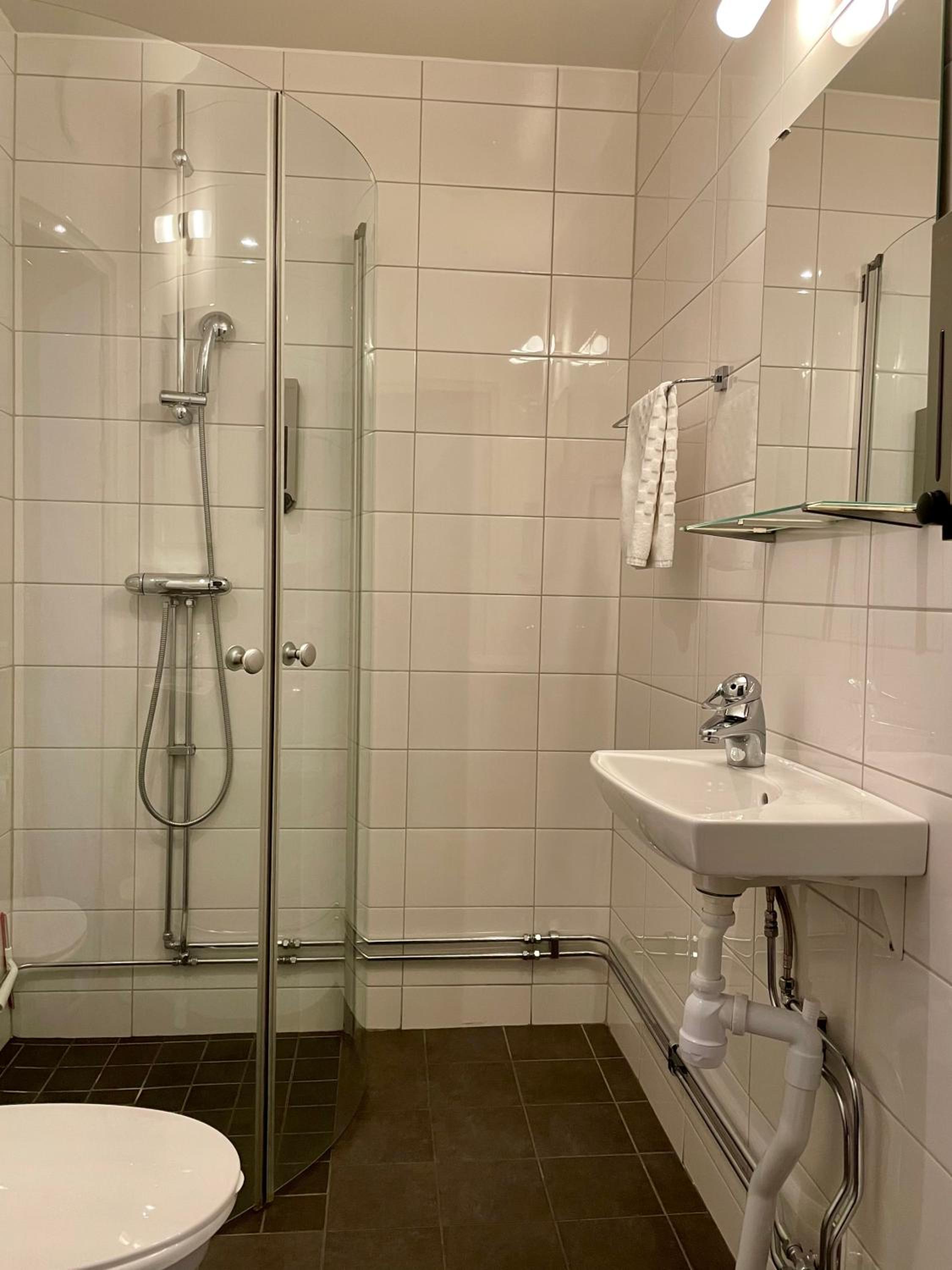 Family Room with Bathroom - Photo 8