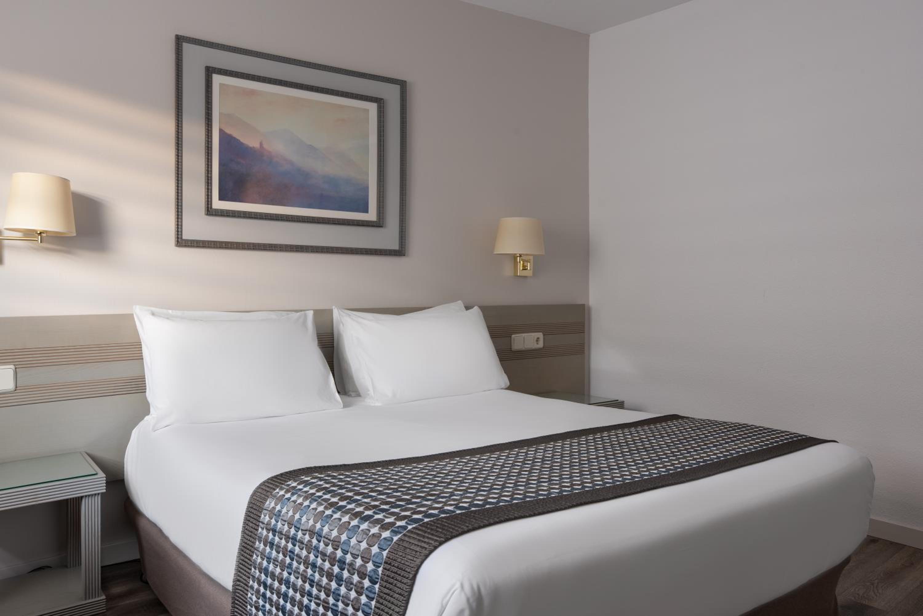 Double or Twin Room - Photo 1
