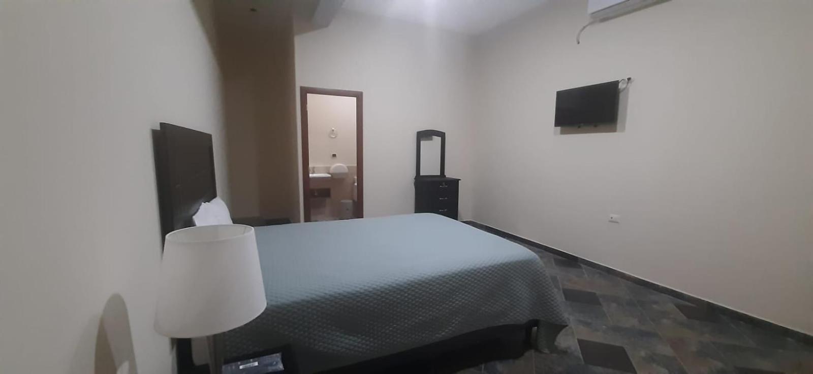 Deluxe Queen Room photo 1