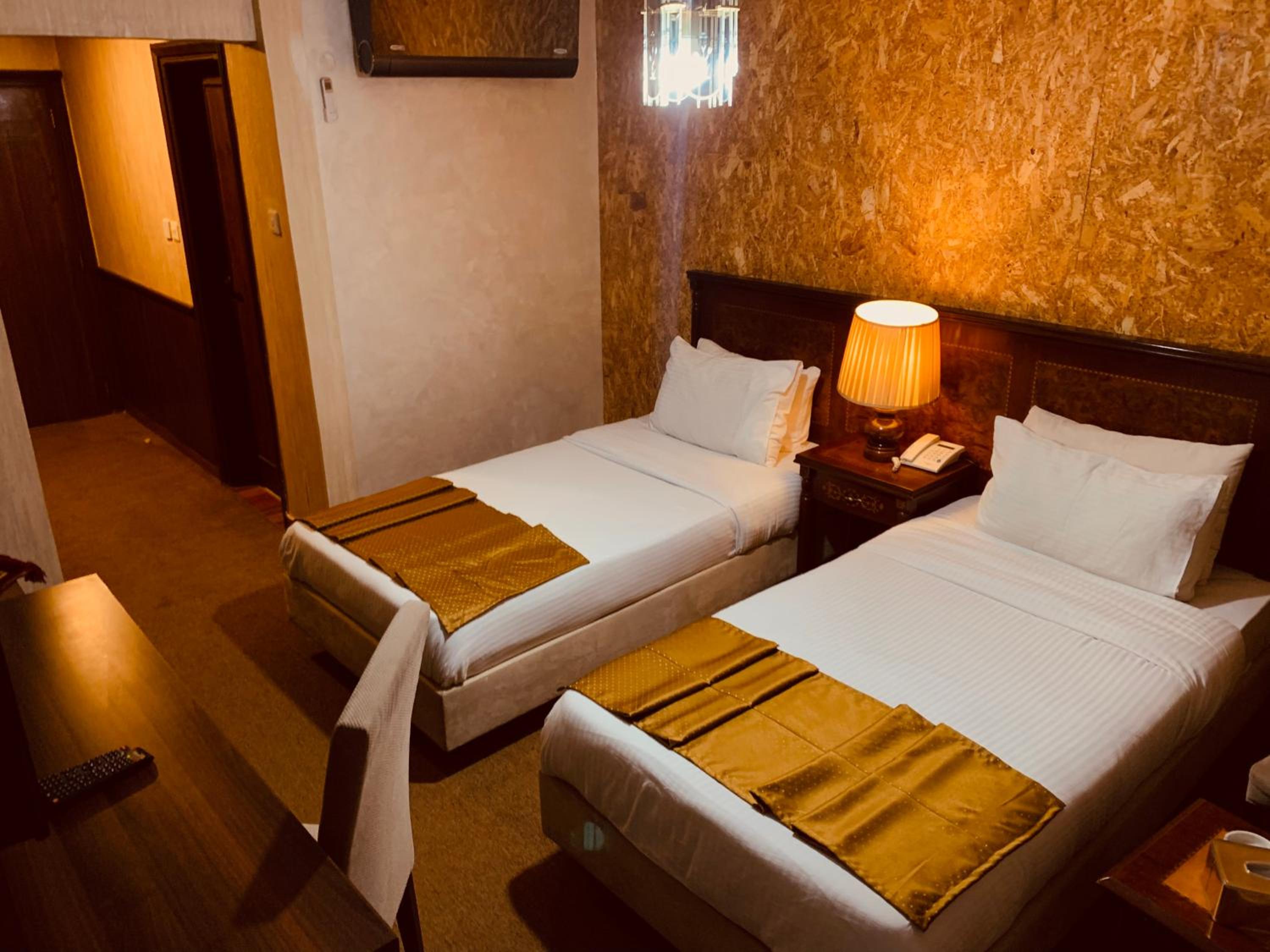 Deluxe Twin Room - Photo 4