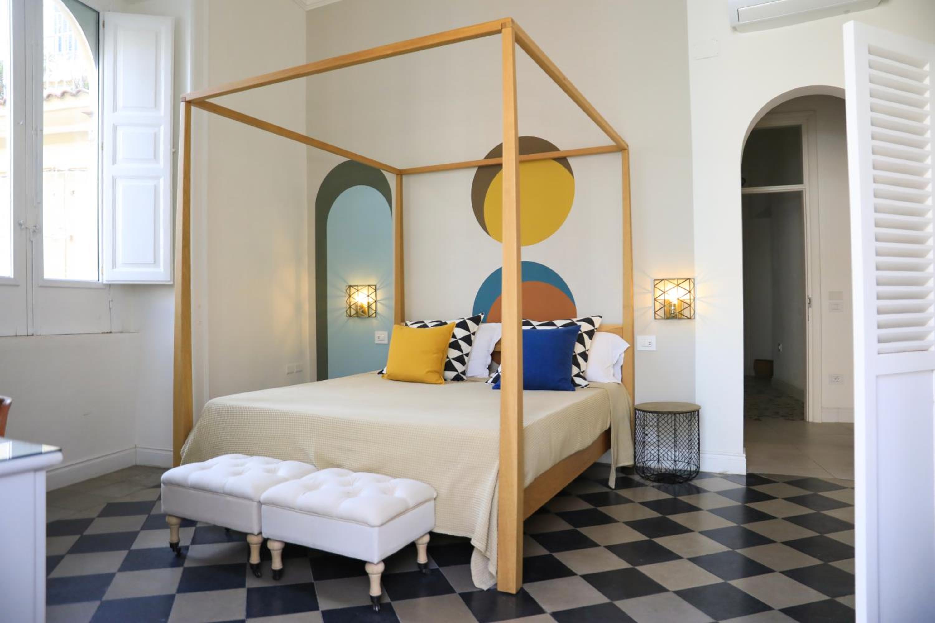 Suite with Balcony - Photo 5