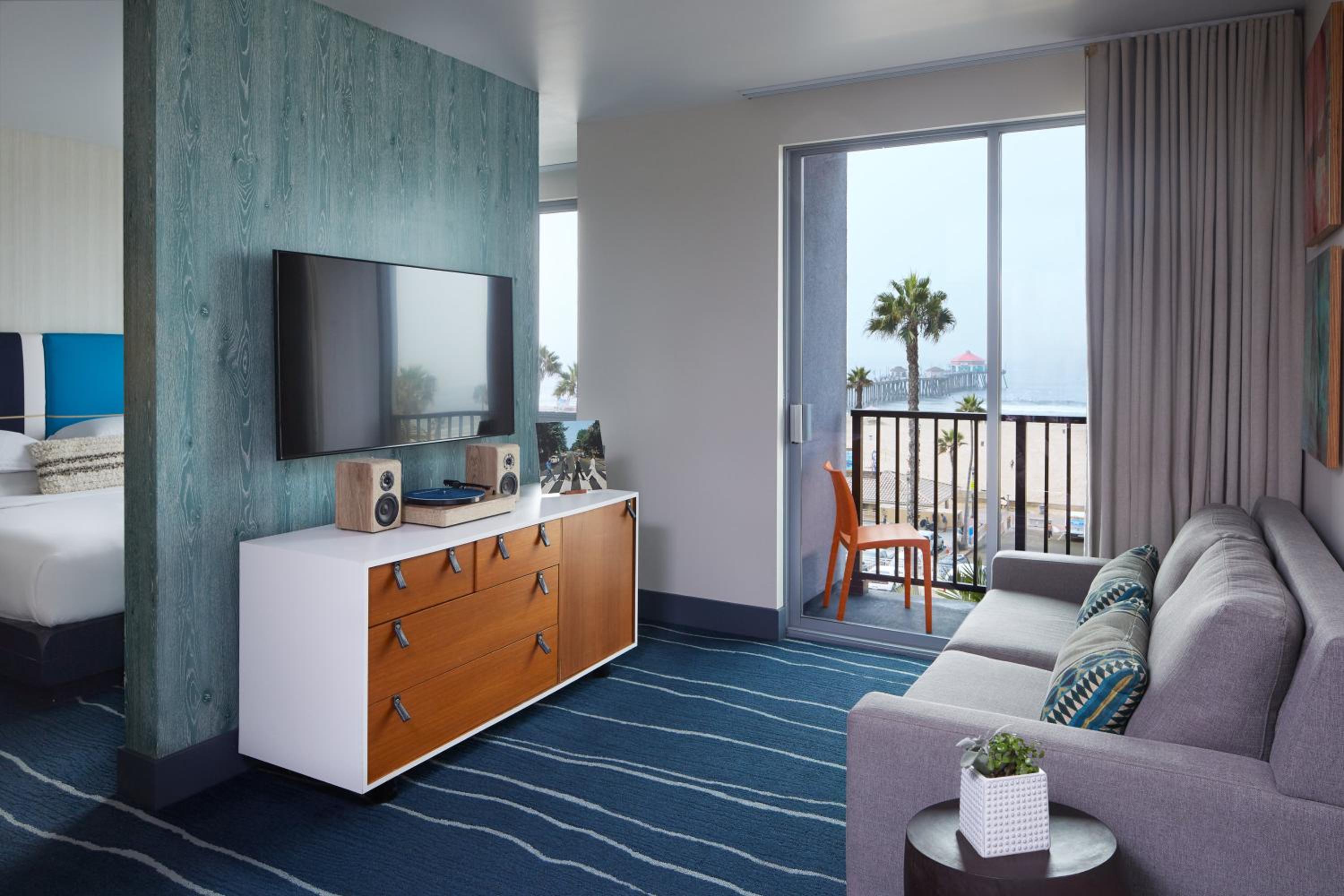 Studio King Suite - Oceanfront - Photo 1