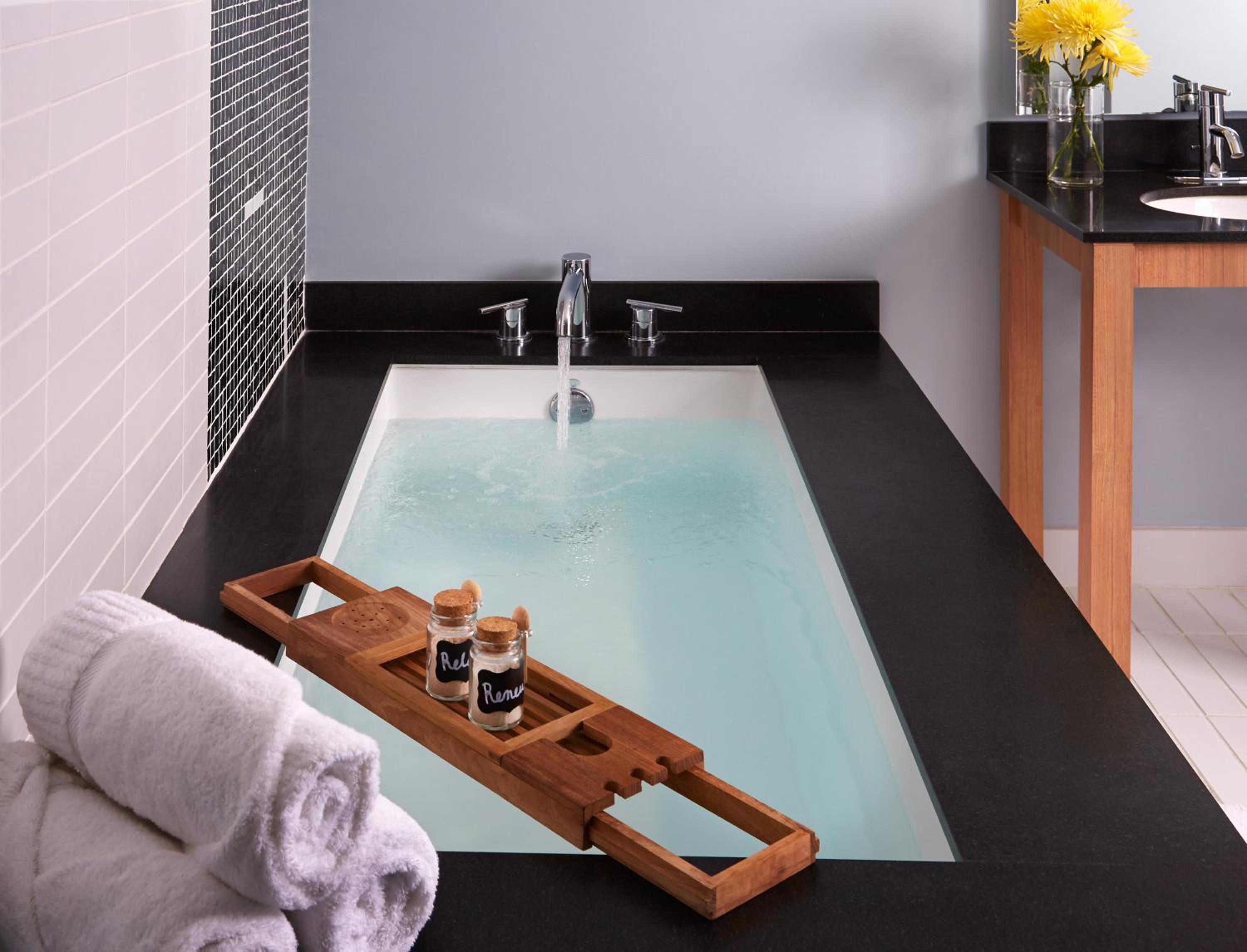 Studio King Suite - Oceanfront - Photo 6