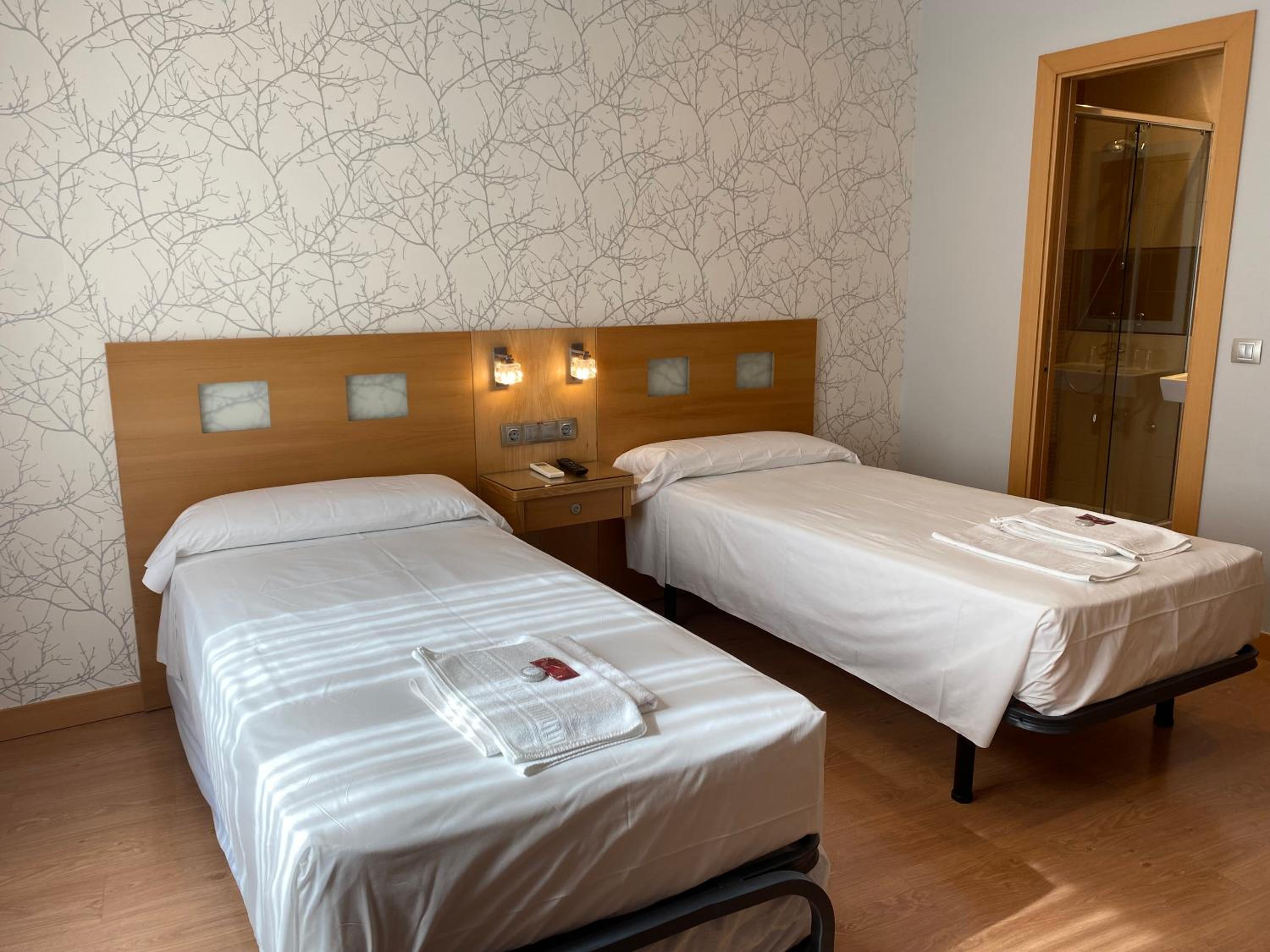 Twin Room with Private Bathroom