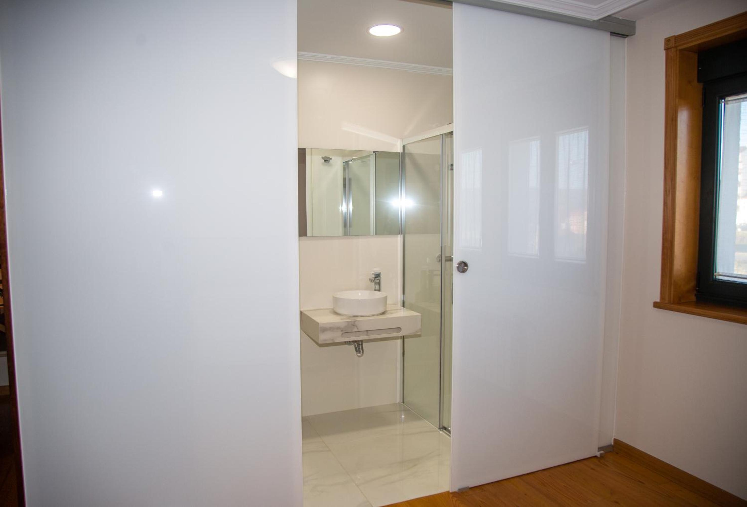 Double Room with Private Bathroom - Photo 4