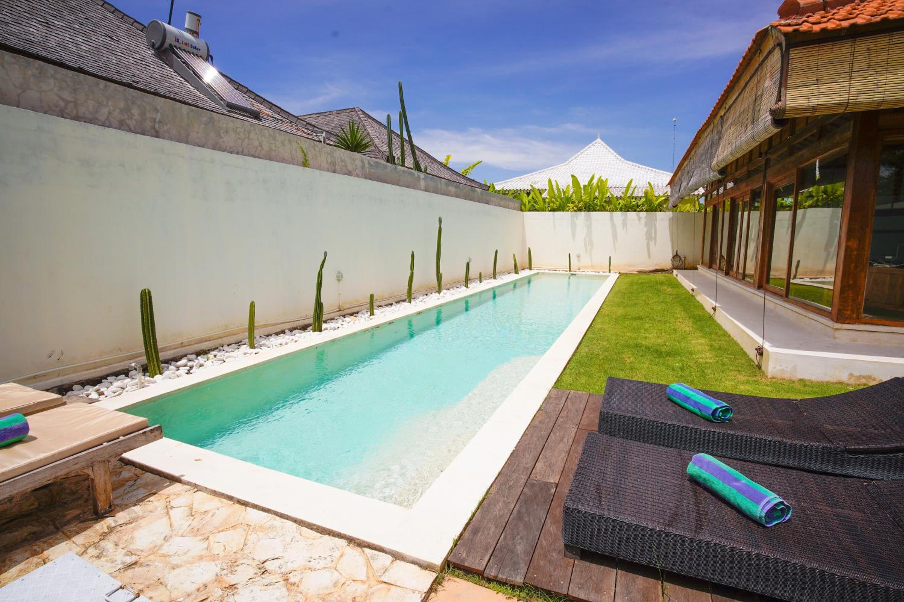 Three-Bedroom Villa - Photo 15