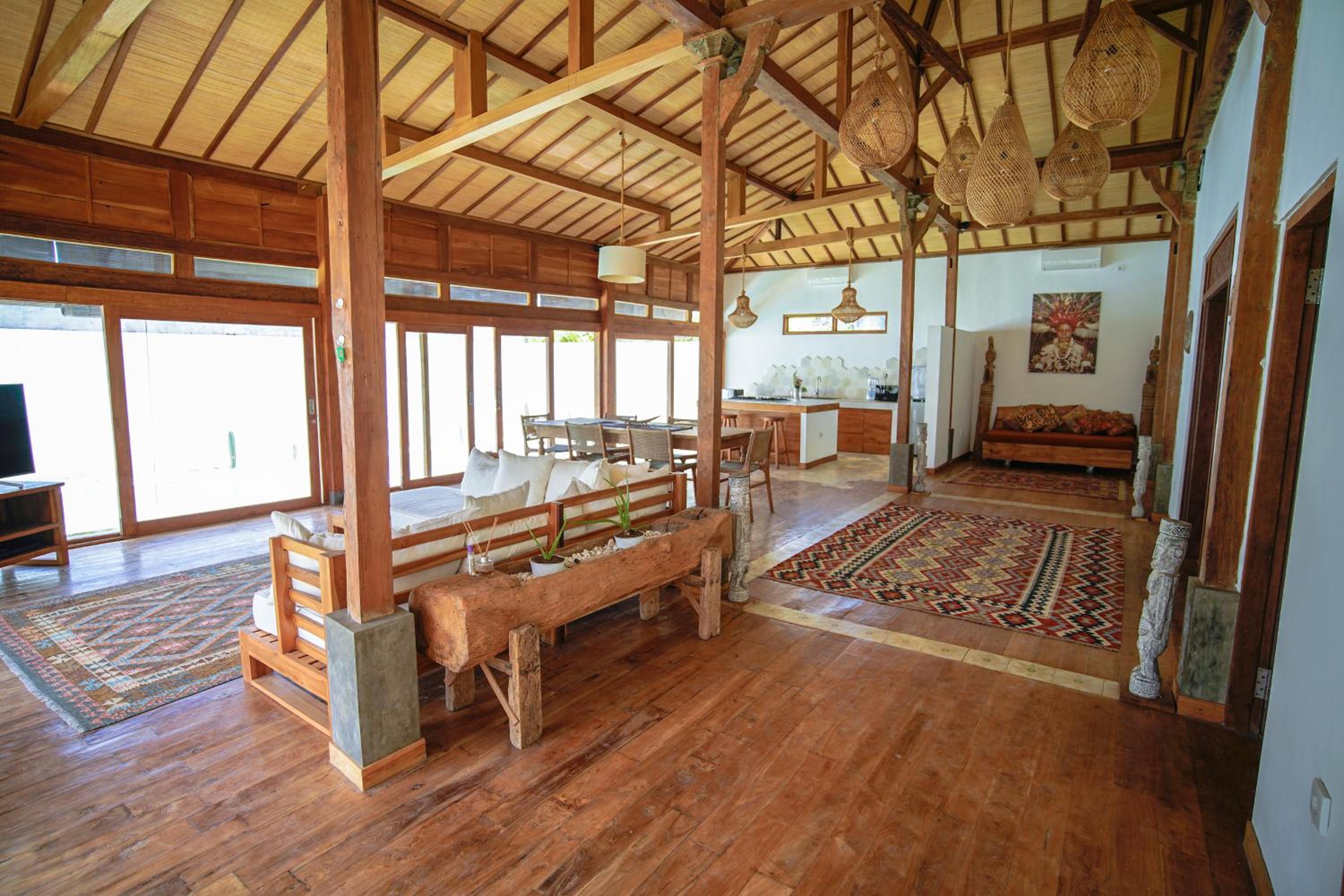 Three-Bedroom Villa - Photo 11