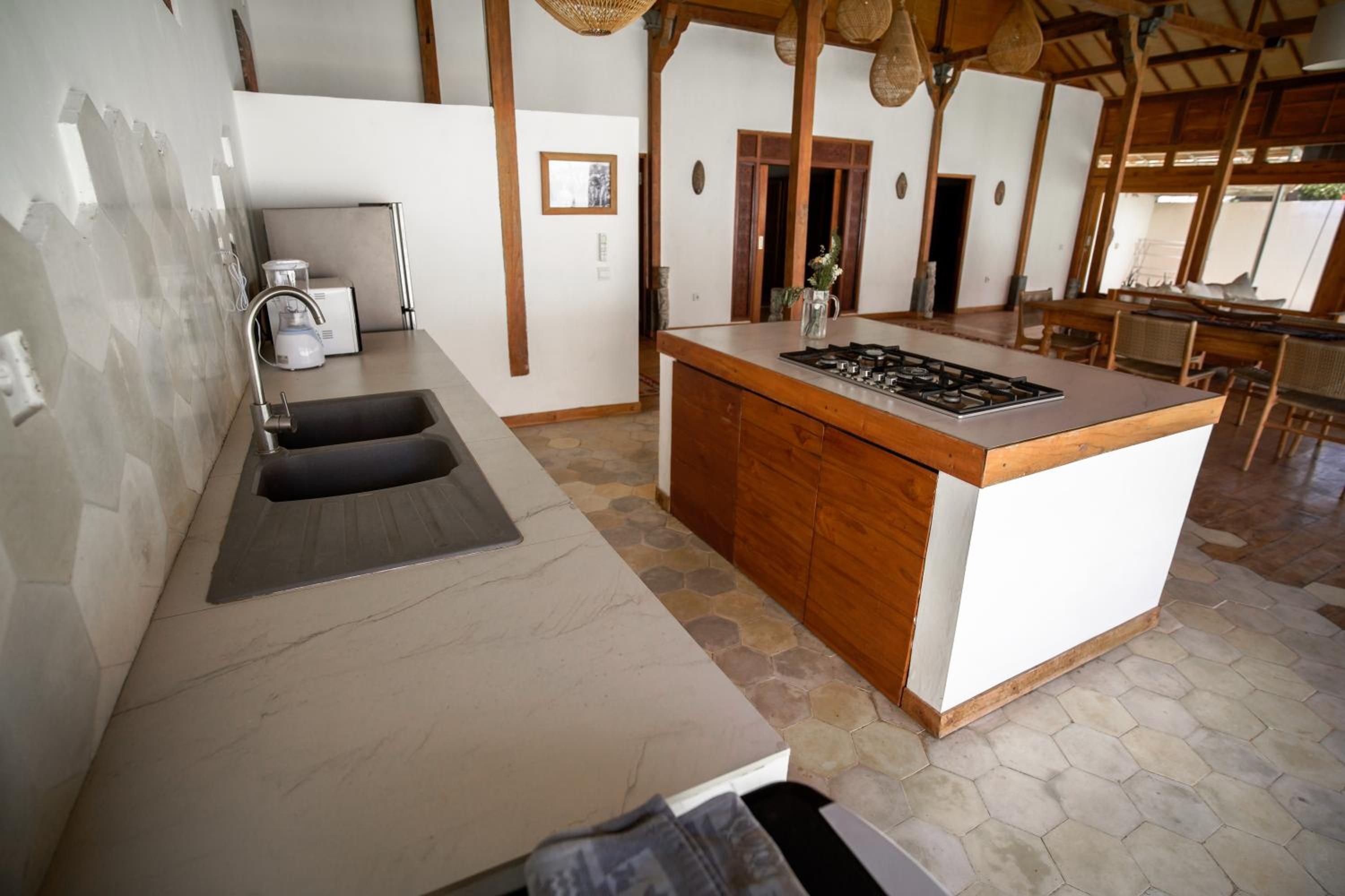 Three-Bedroom Villa - Photo 6