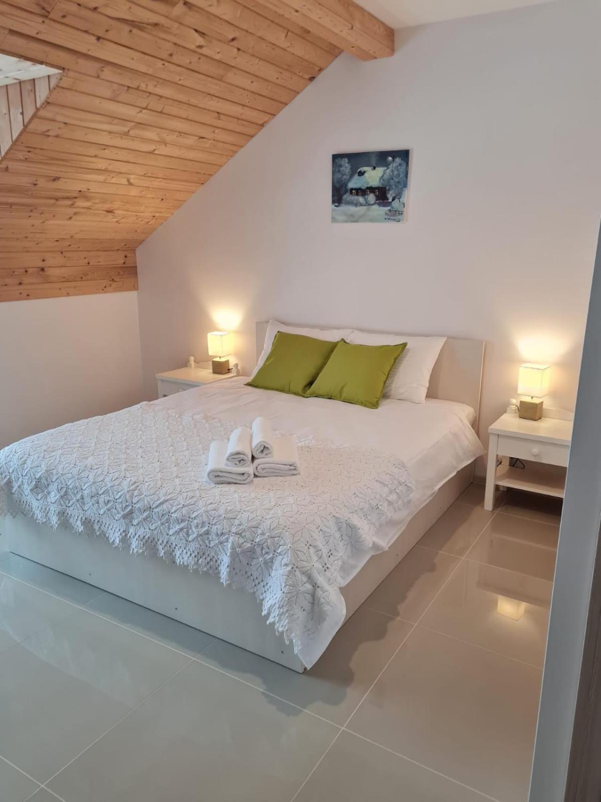 Double Room - Photo 1