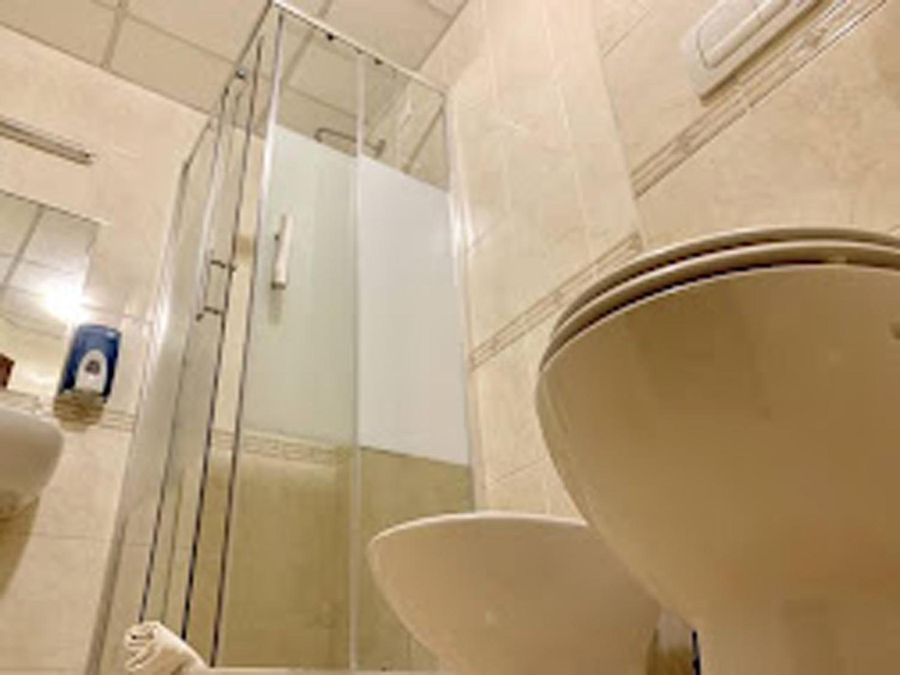 Triple Room with Private Bathroom photo 2