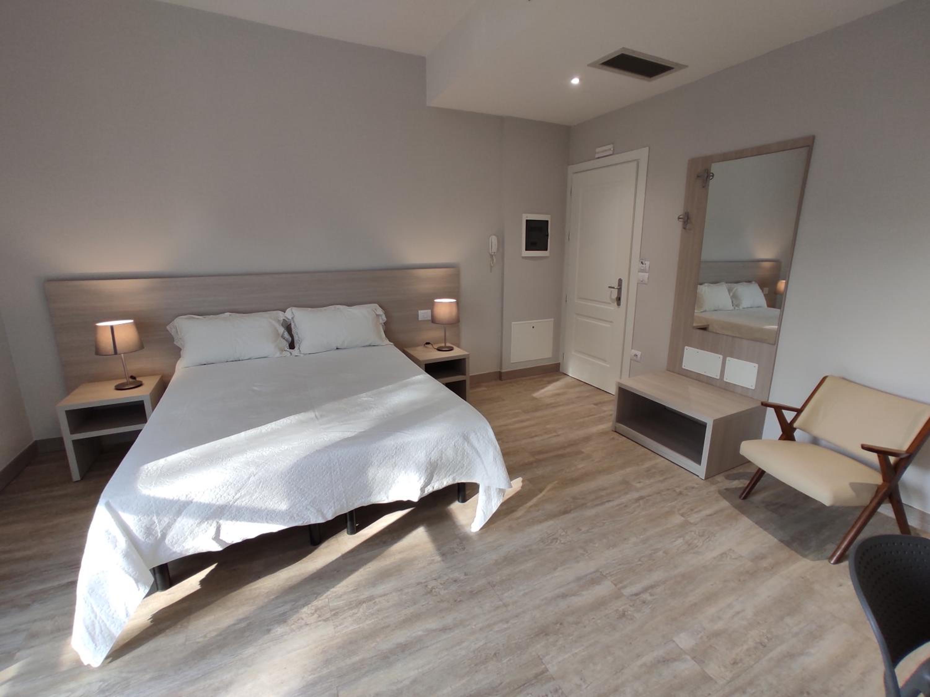 Double or Twin Room with Balcony photo 1