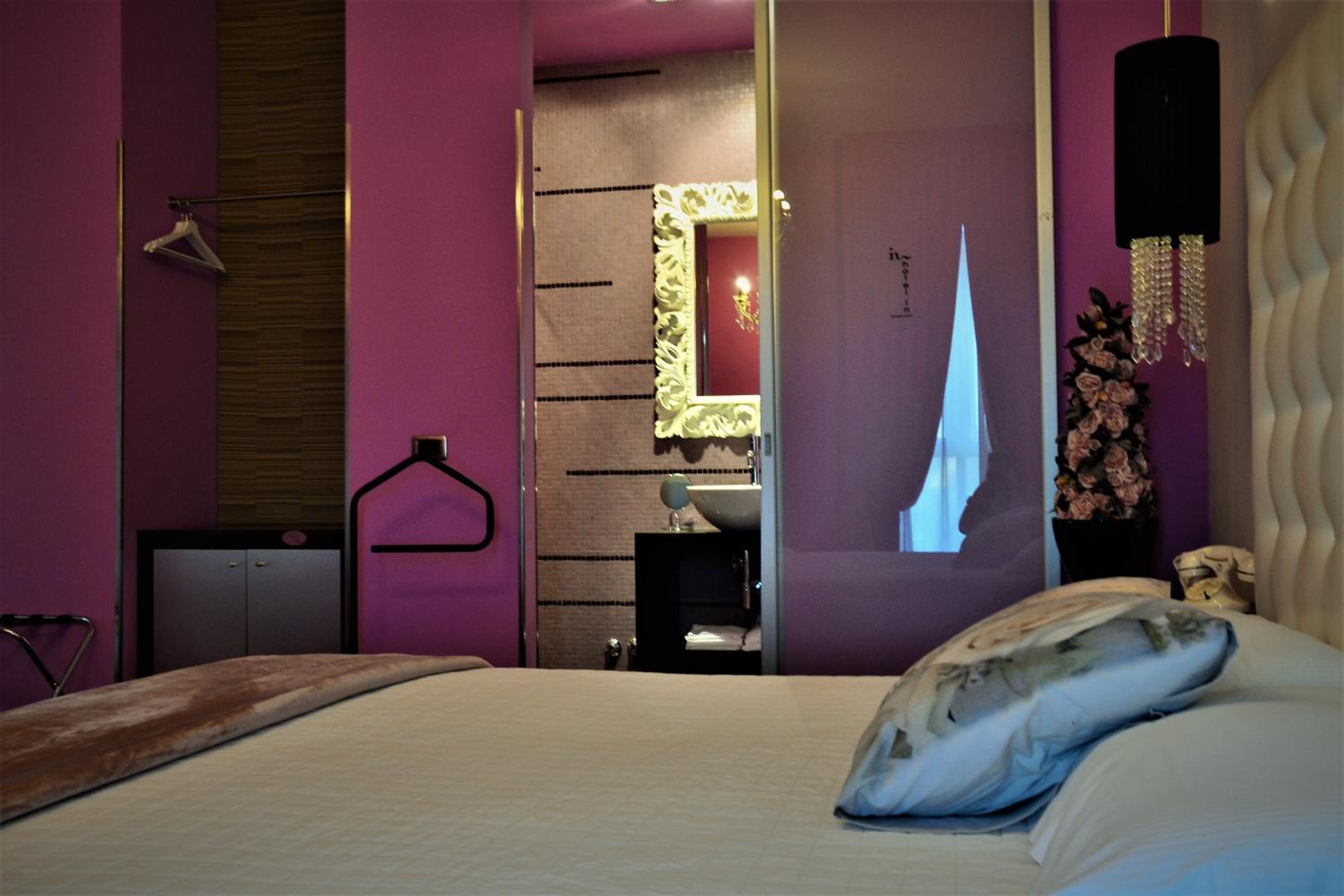 Deluxe Junior Suite photo 3