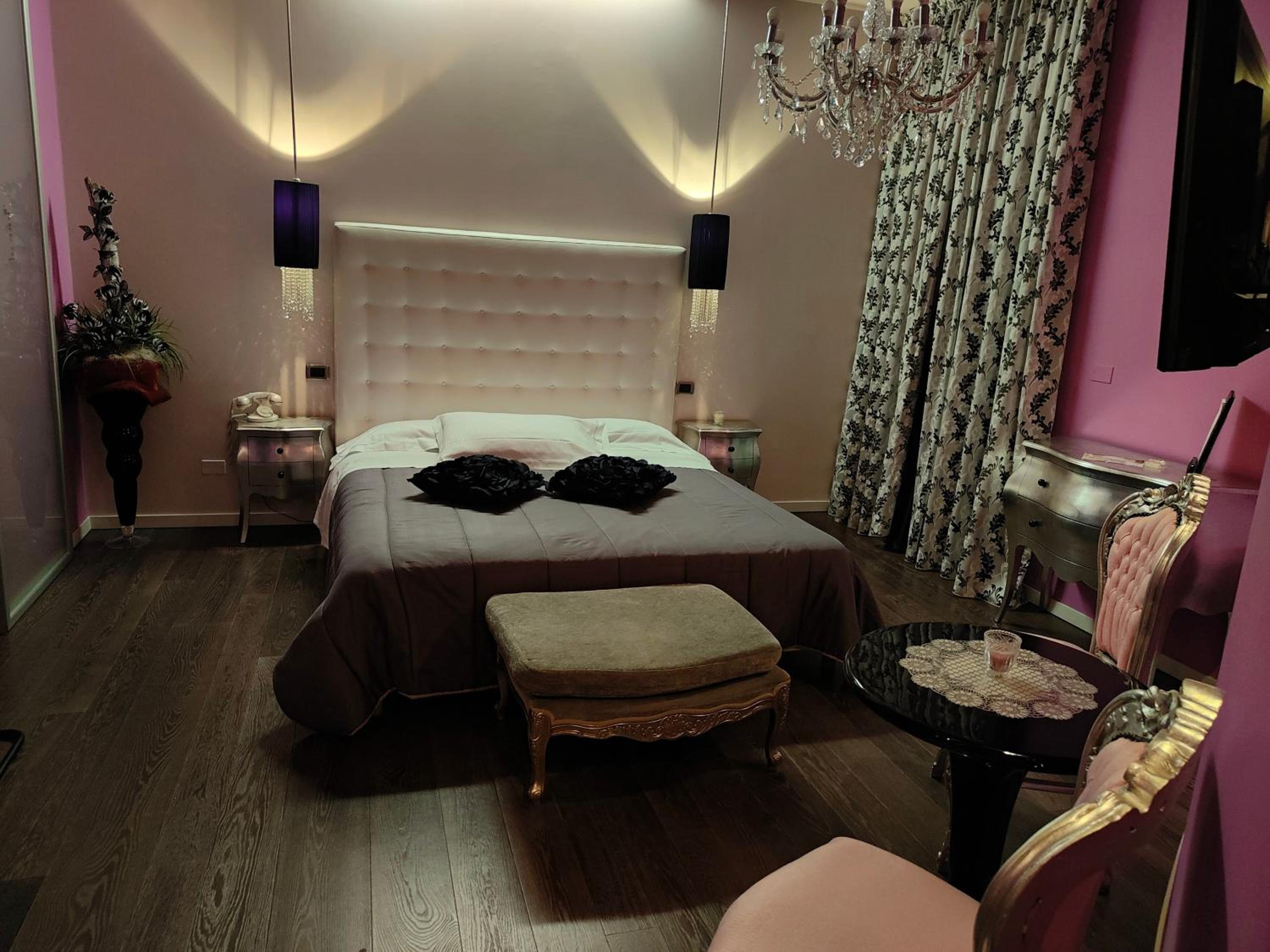 Deluxe Junior Suite photo 2