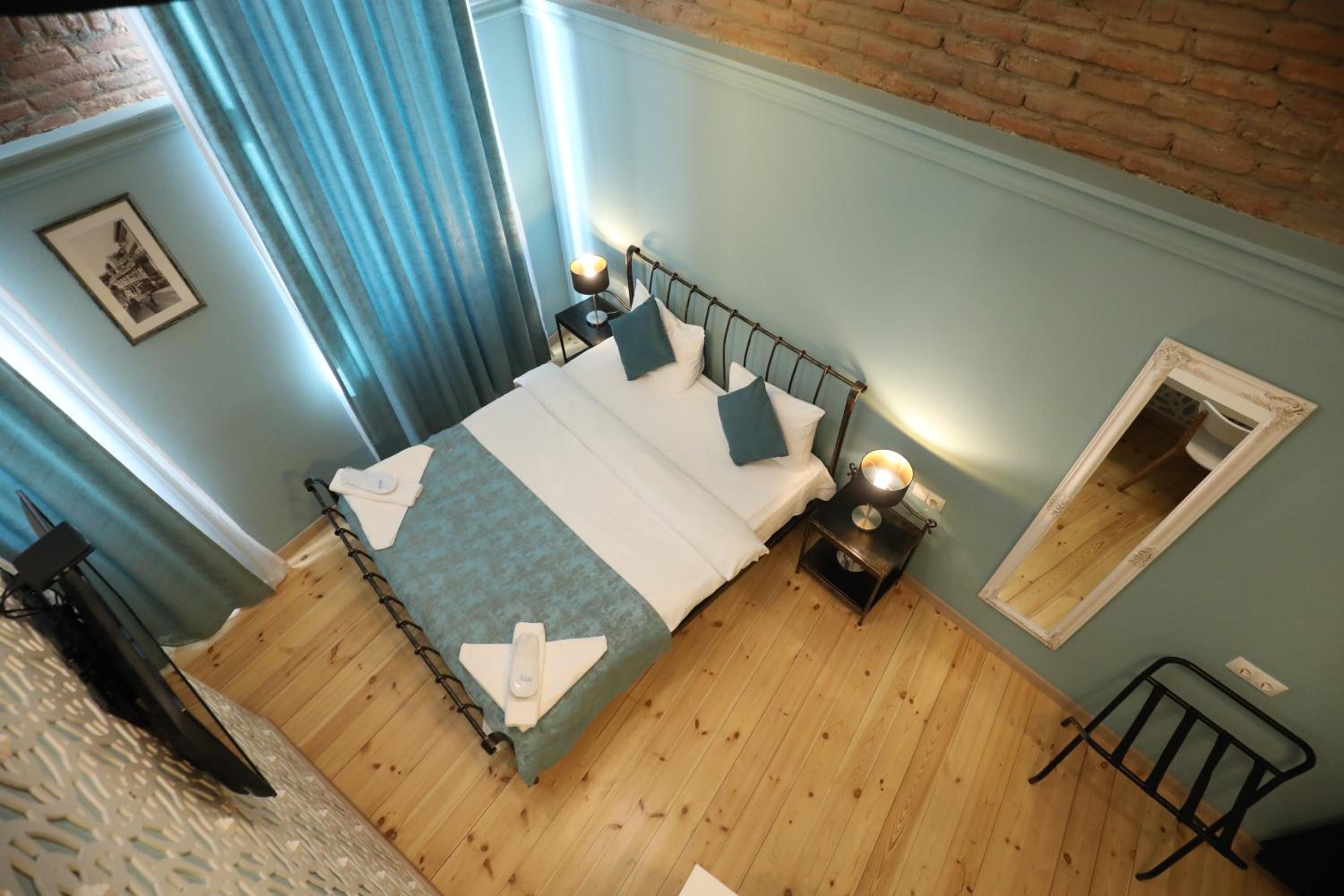 Triple Room with Balcony - Photo 4