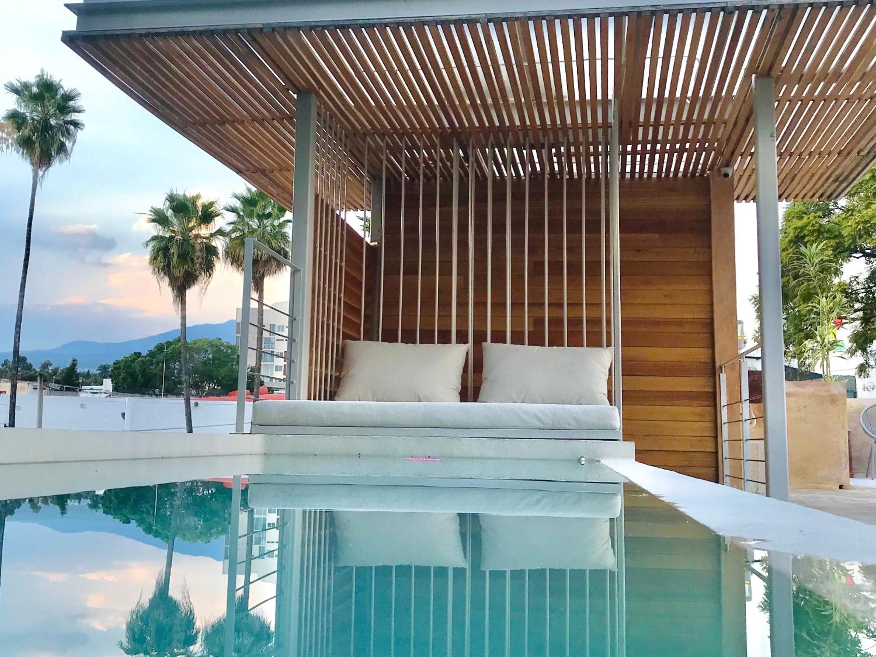 Double Room with Balcony - Photo 4