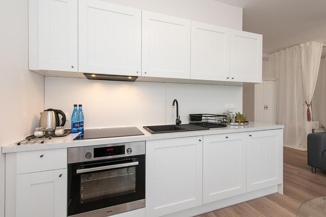 One-Bedroom Apartment - Photo 9