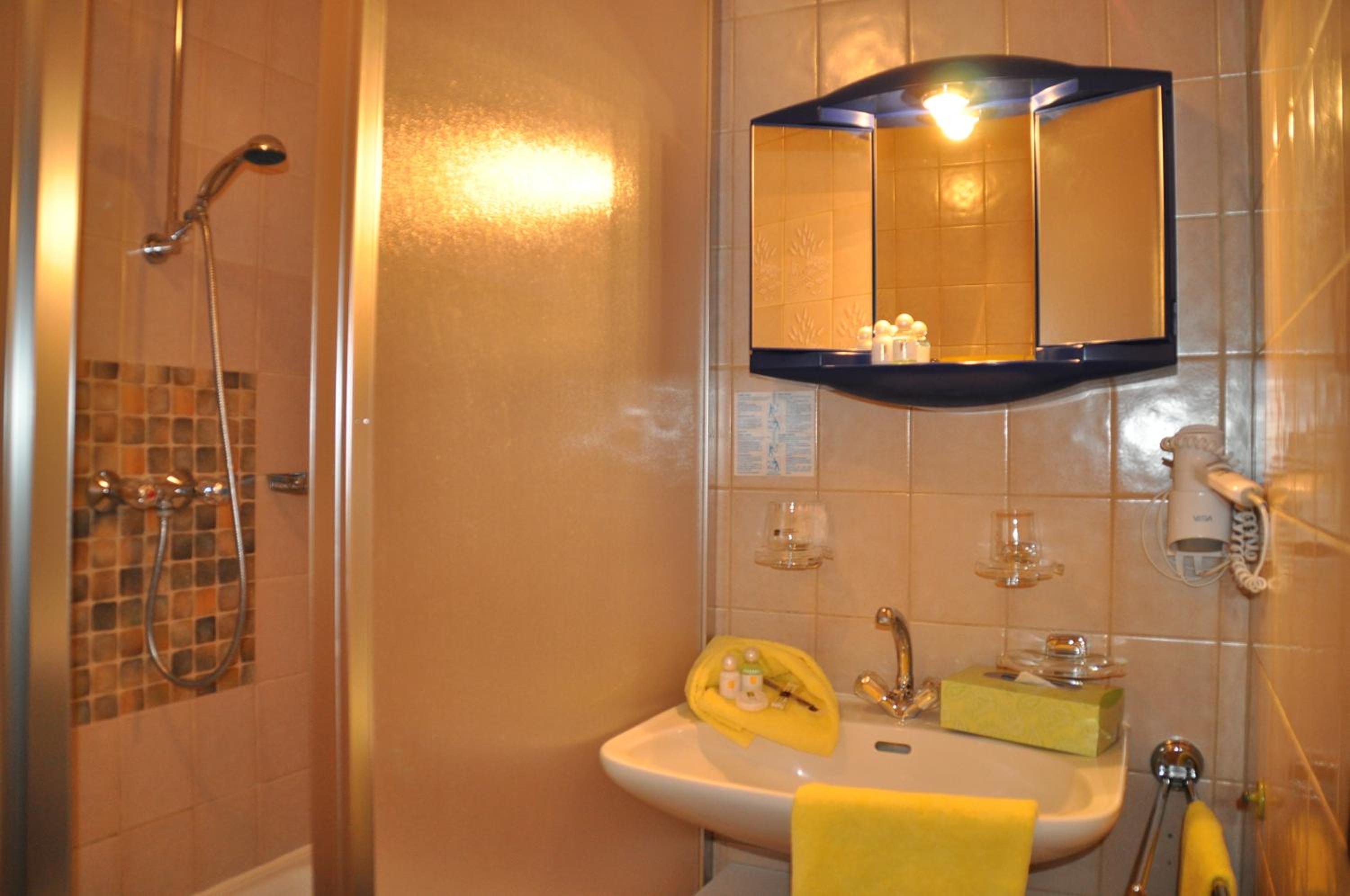 Two-Bedroom Apartment with Balcony and Terrace photo 3