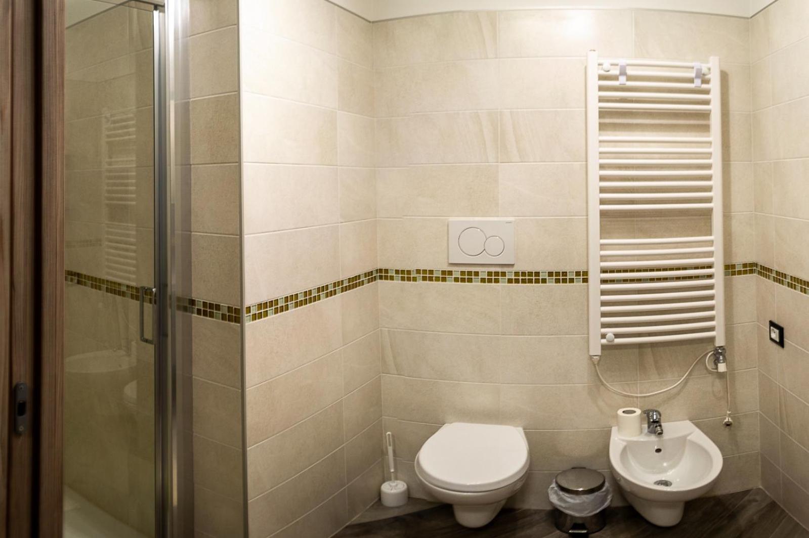 Economy Double Room with Private Bathroom - Photo 14