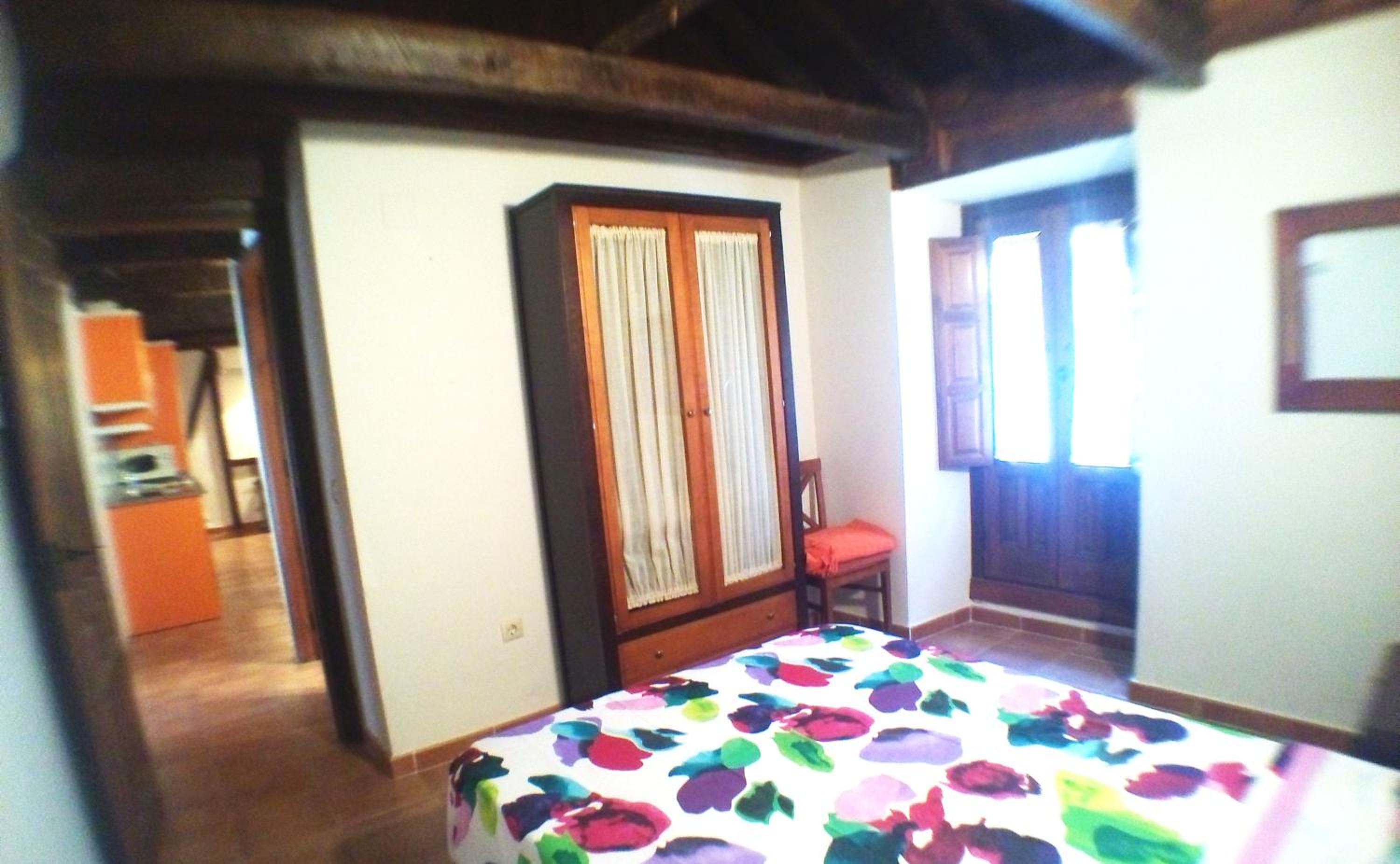 Apartment with Terrace - Photo 21