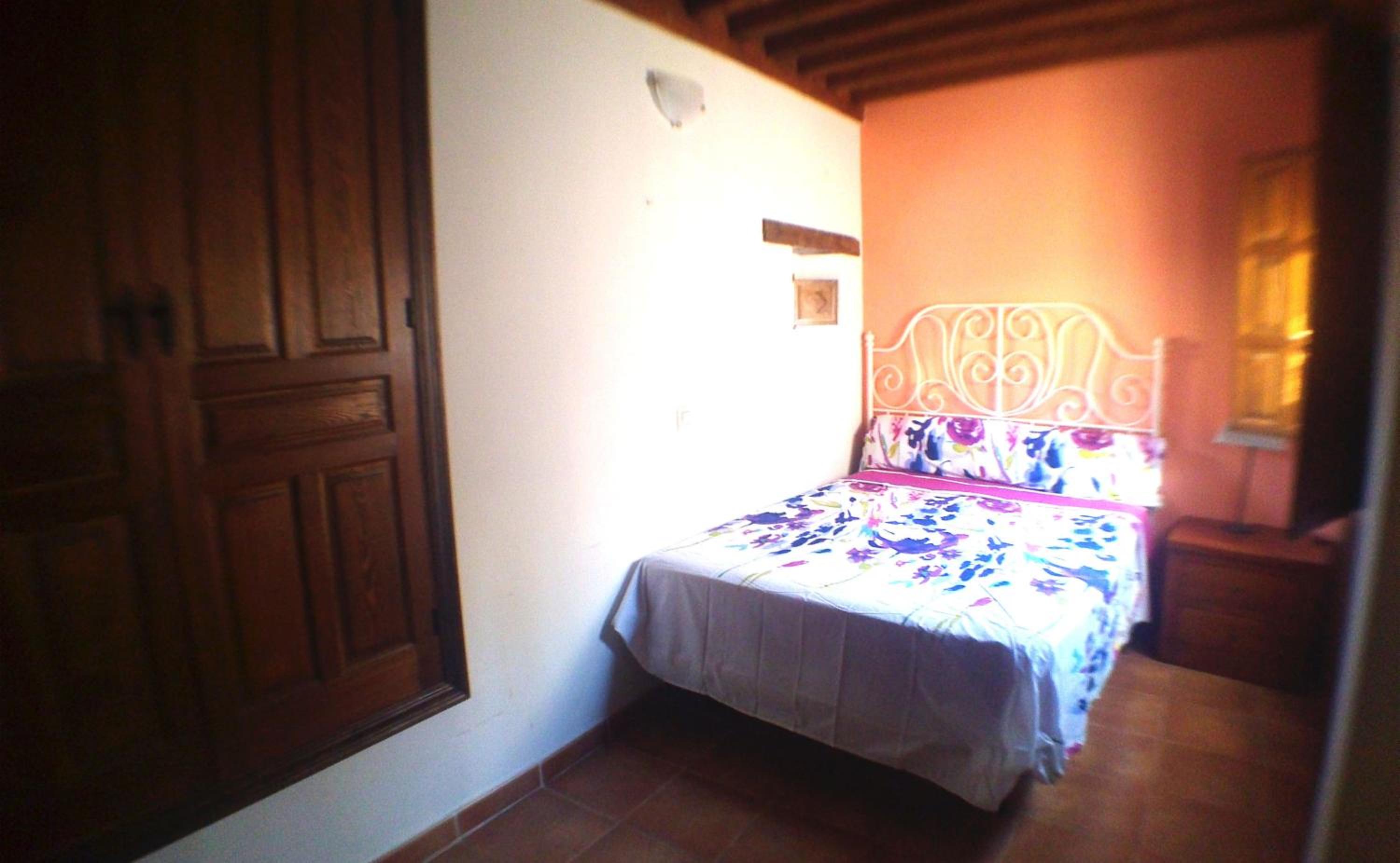 Apartment with Terrace - Photo 20