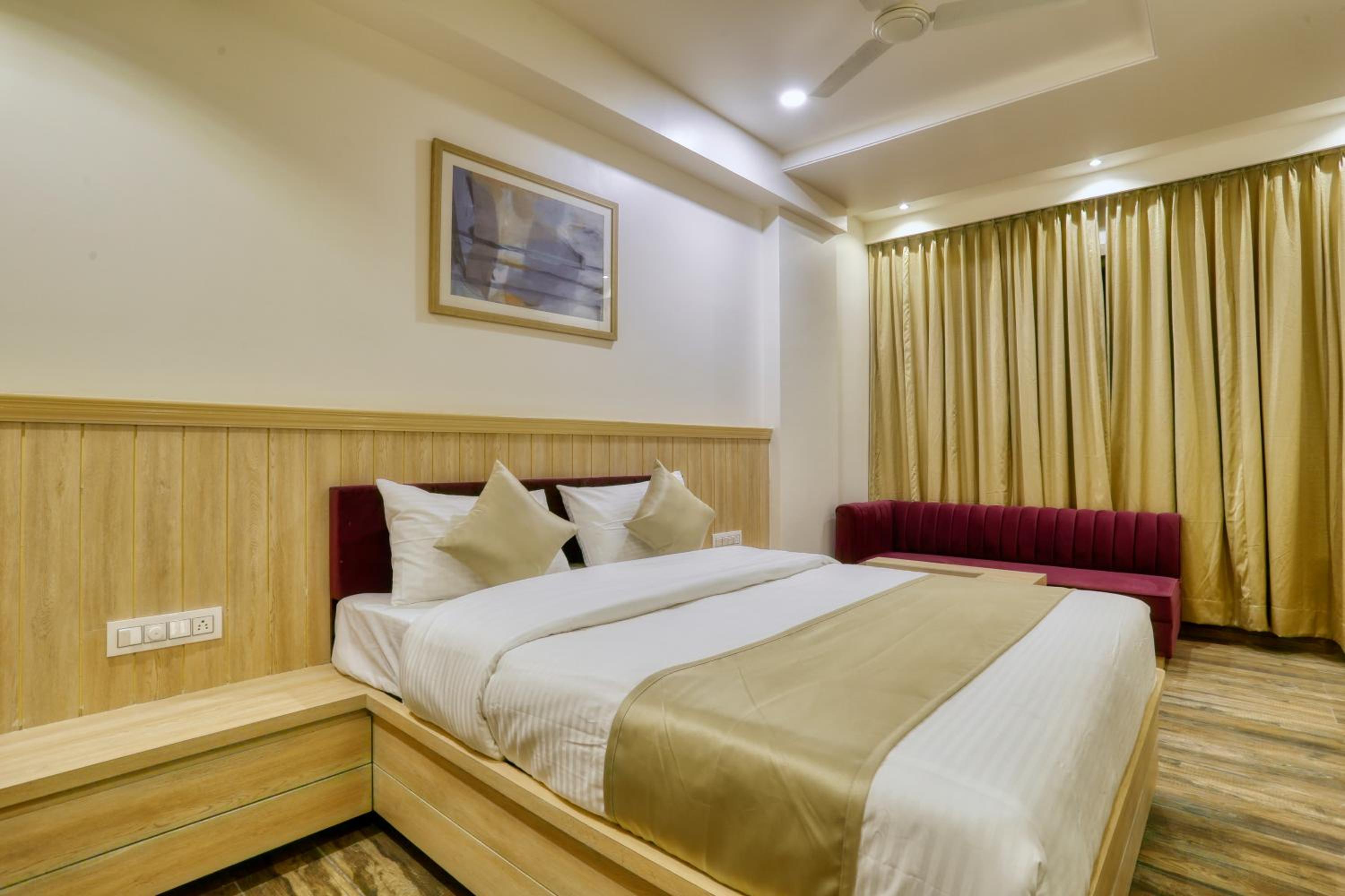 Queen Room photo 3