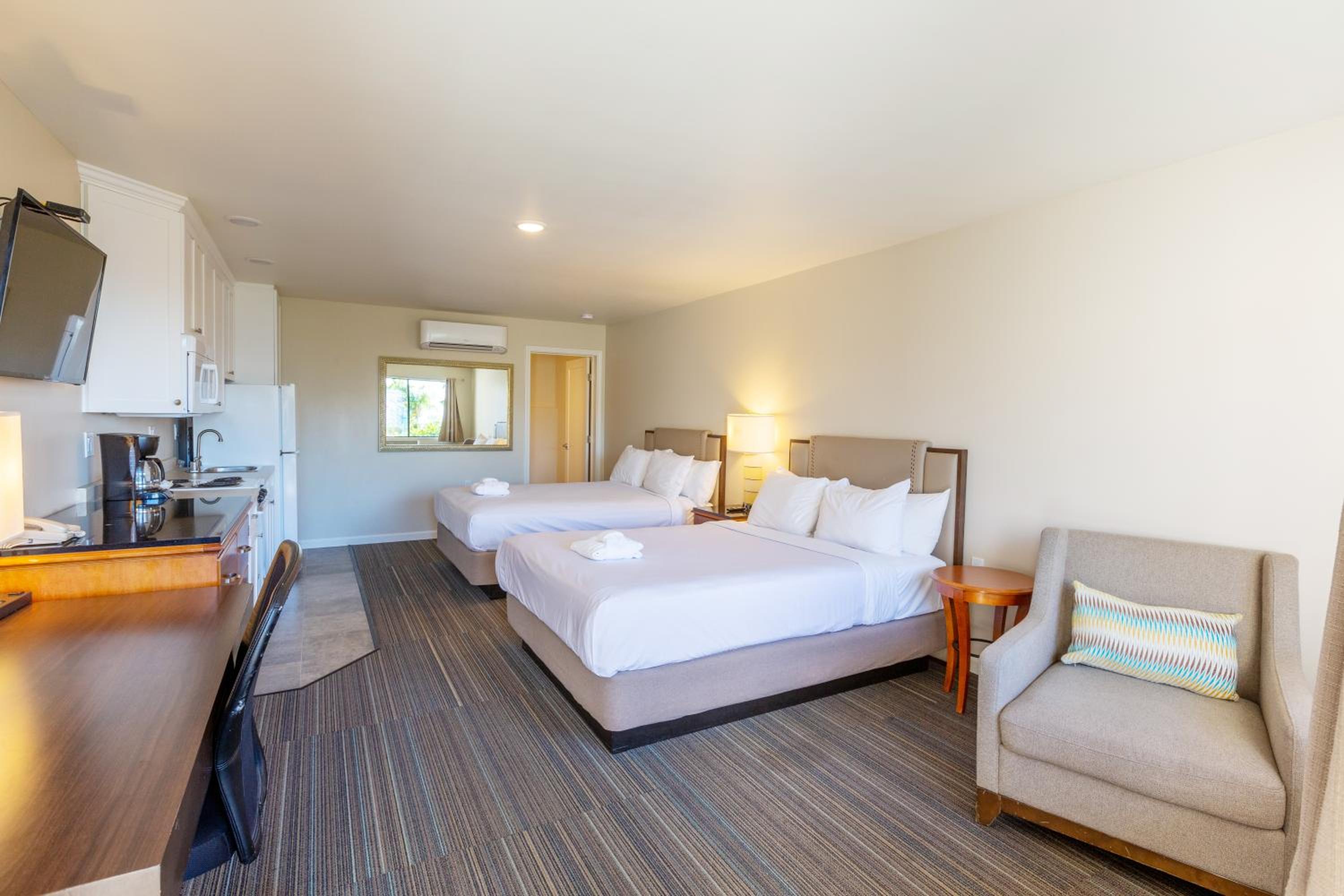 Double Room with Kitchenette and Patio