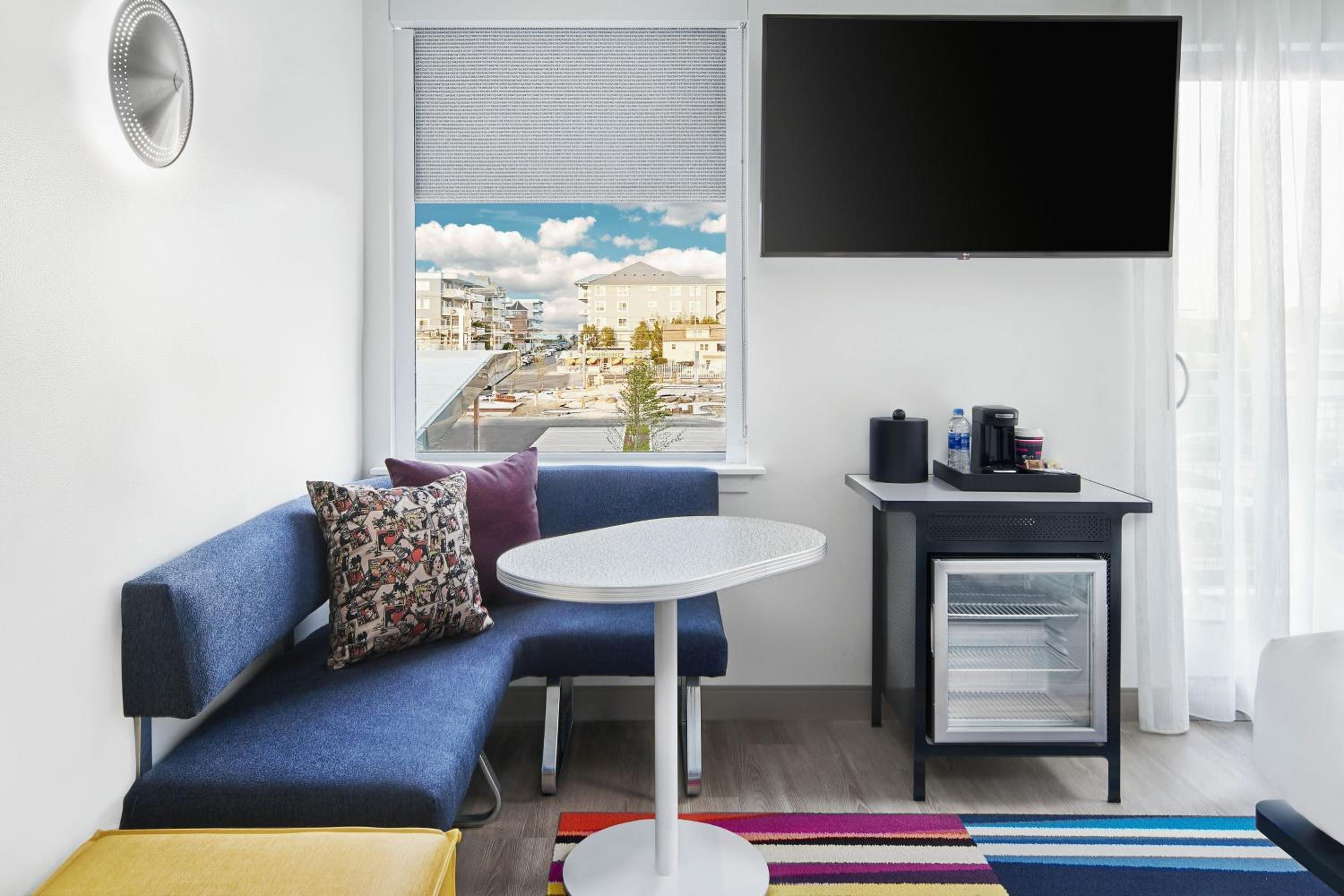 Guest room, 2 Queen, Sofa bed, Waterfront photo 2