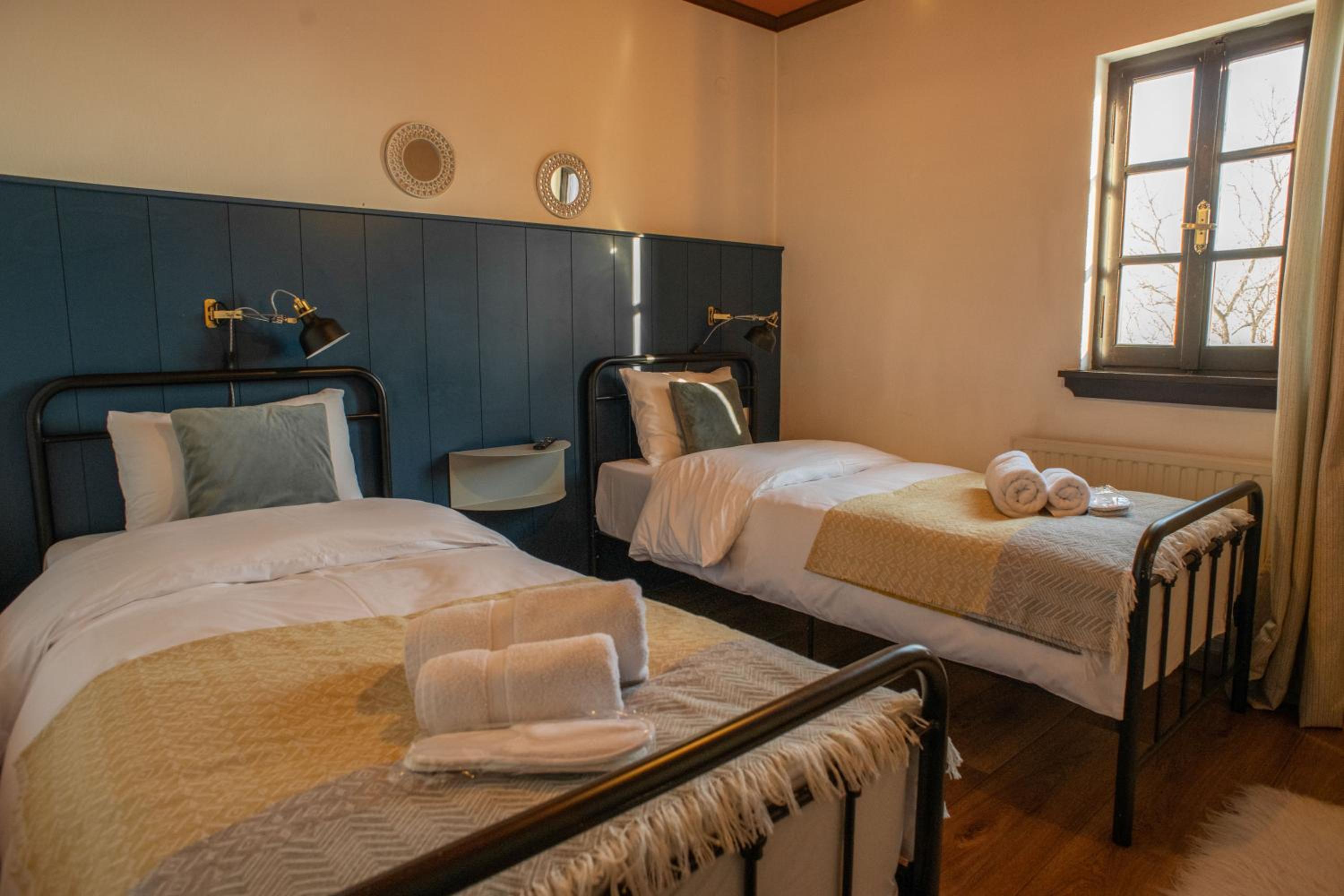 Budget Twin Room - Photo 2