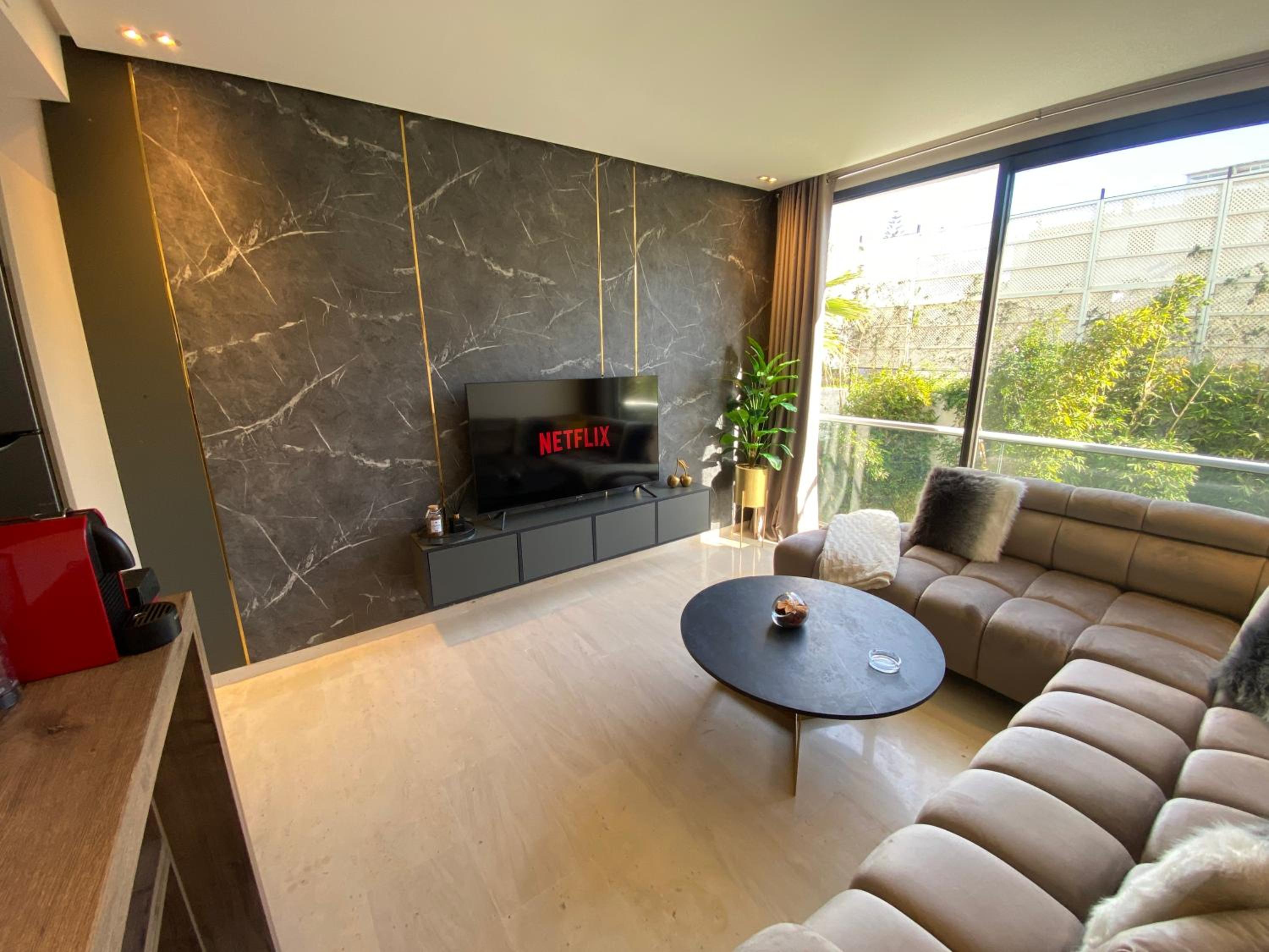 One-Bedroom Apartment - Photo 8