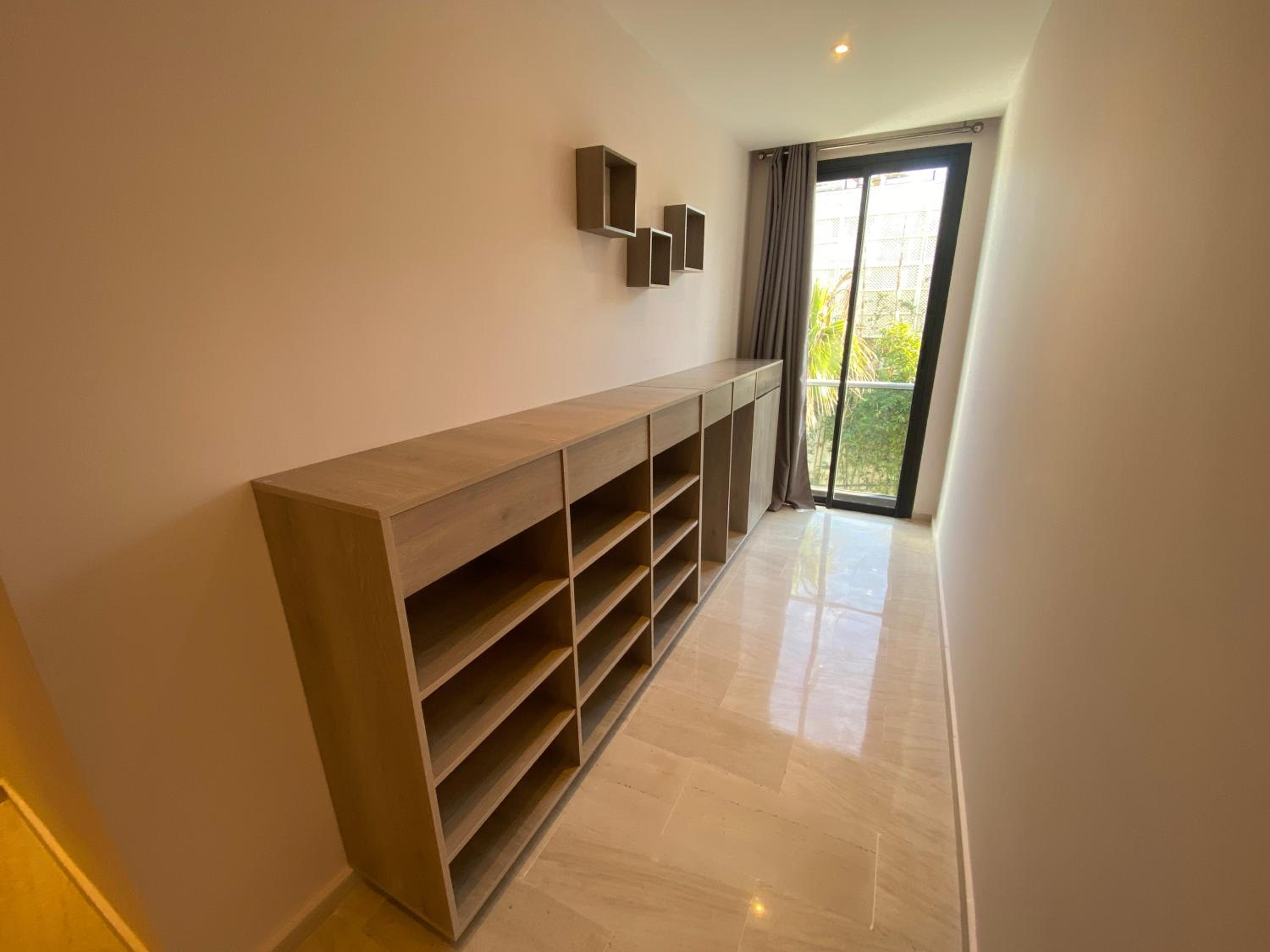 One-Bedroom Apartment - Photo 3