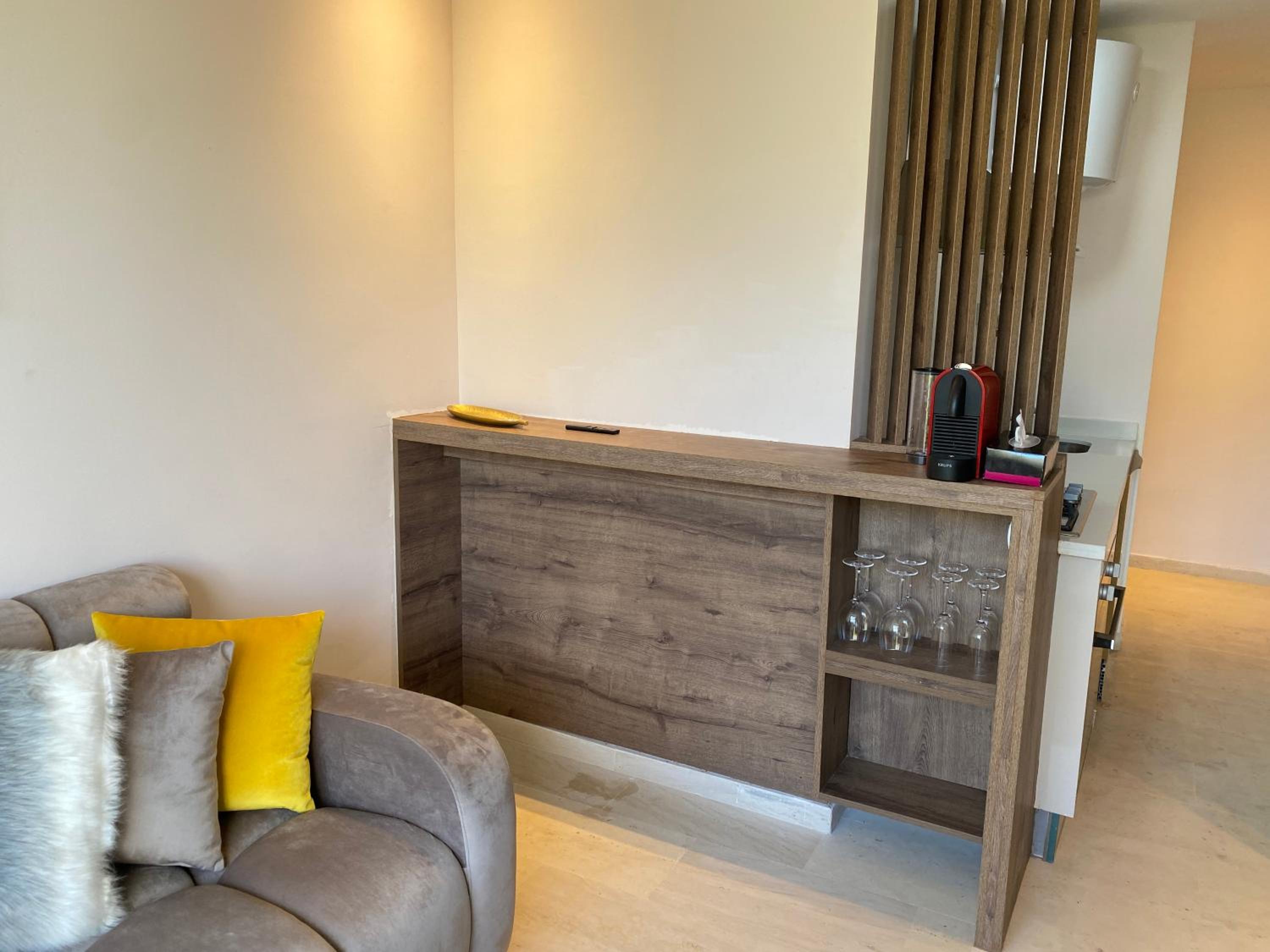 One-Bedroom Apartment - Photo 4