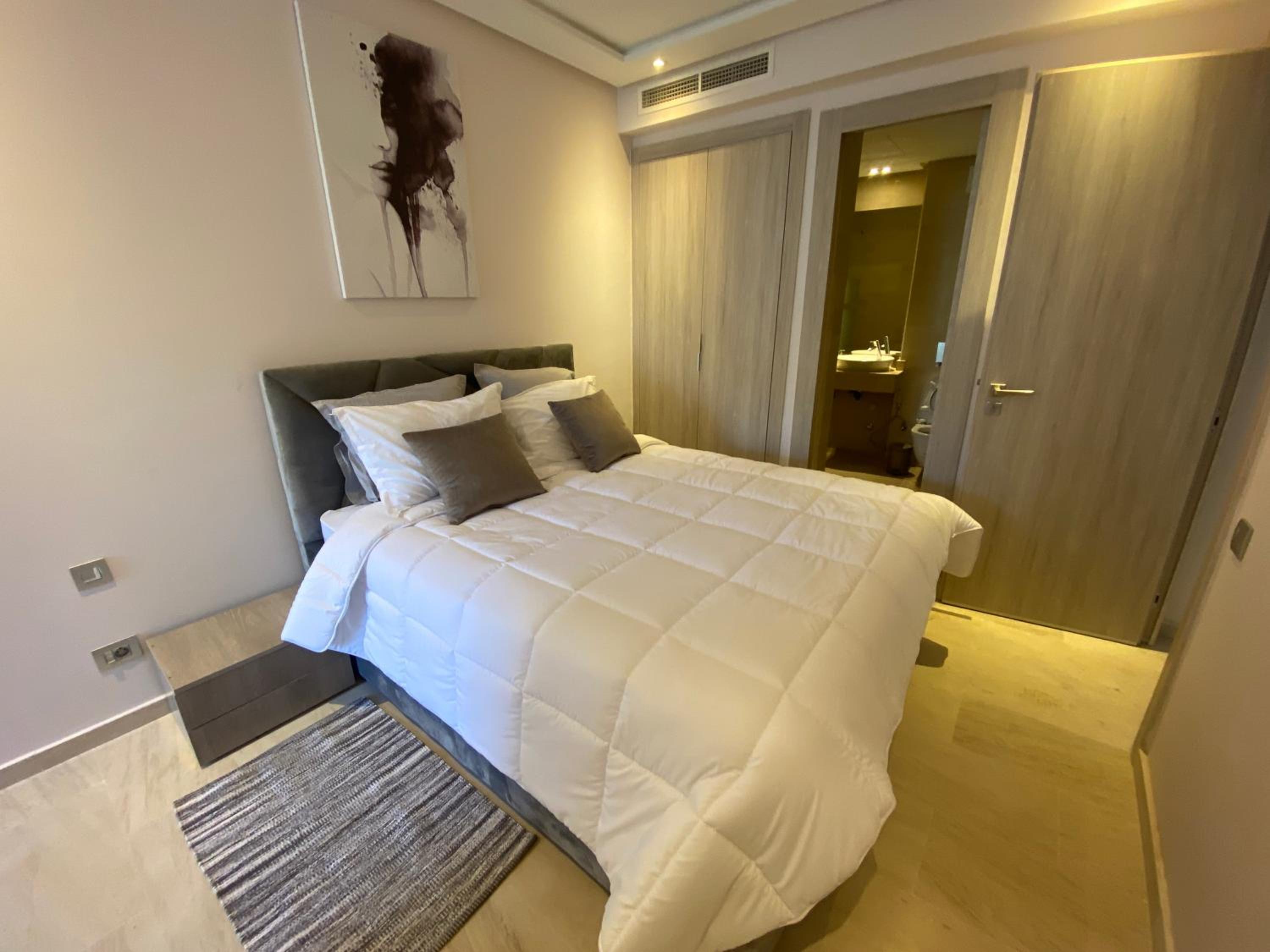 One-Bedroom Apartment - Photo 1