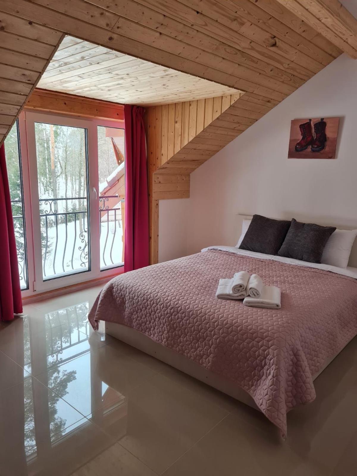 Double Room - Photo 3