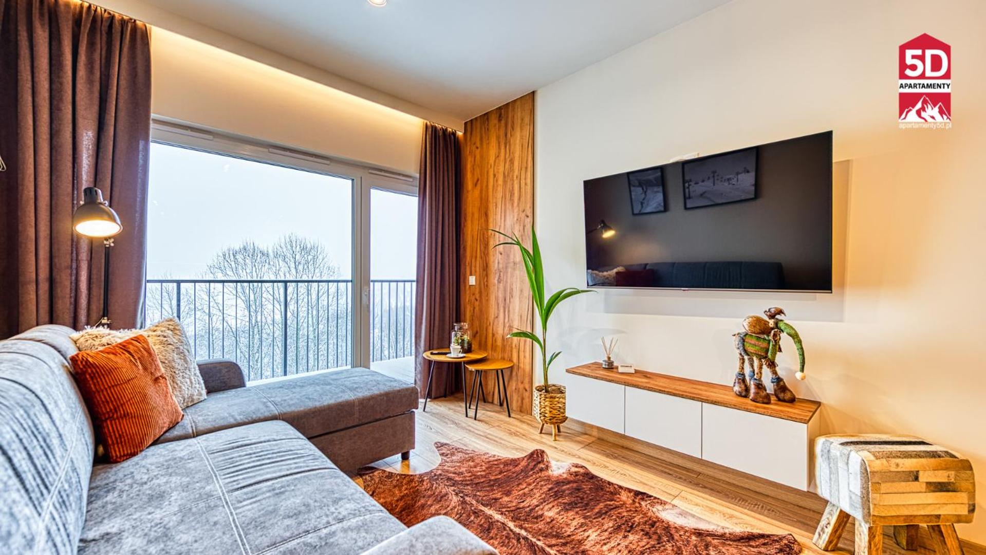 One-Bedroom Apartment - Photo 1
