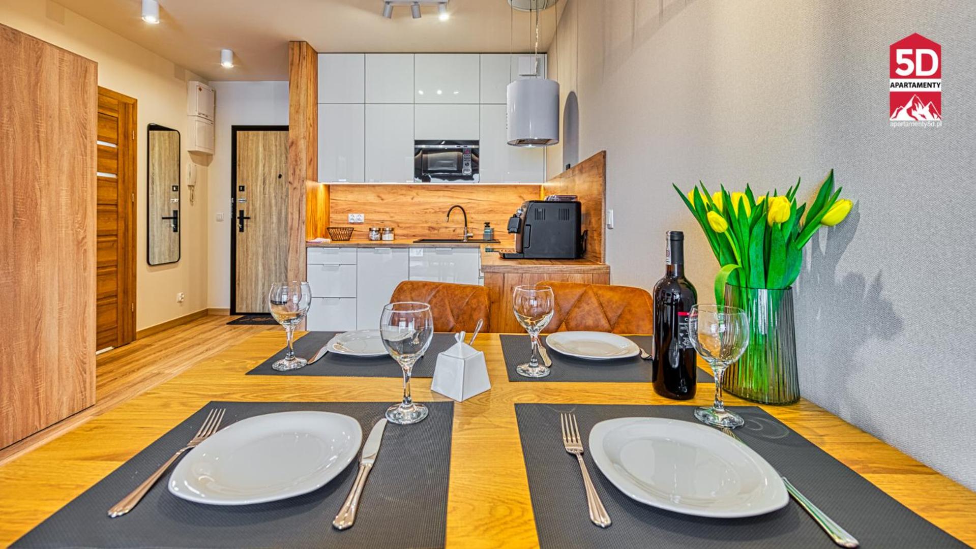 One-Bedroom Apartment - Photo 3