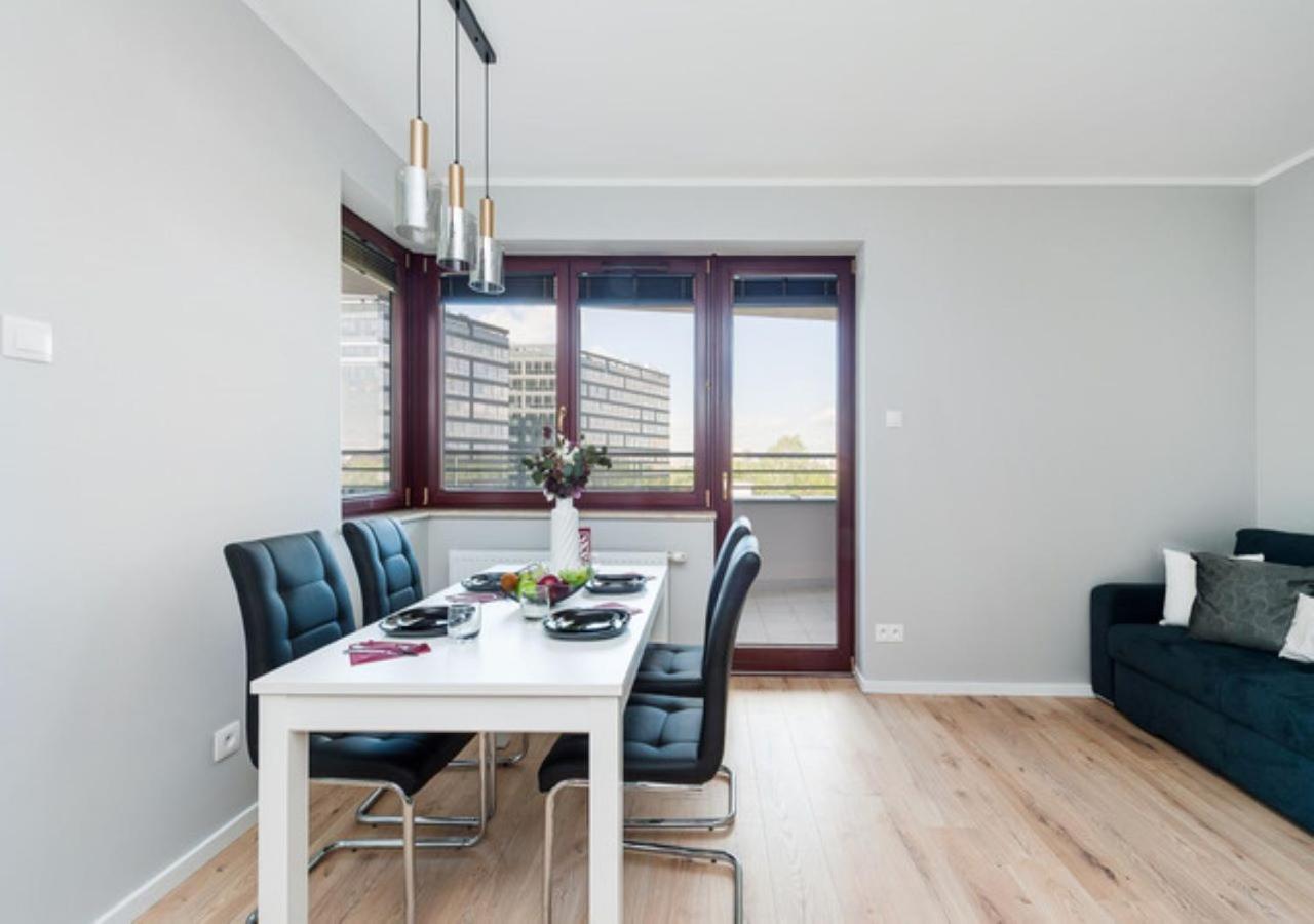 One-Bedroom Apartment - Photo 8
