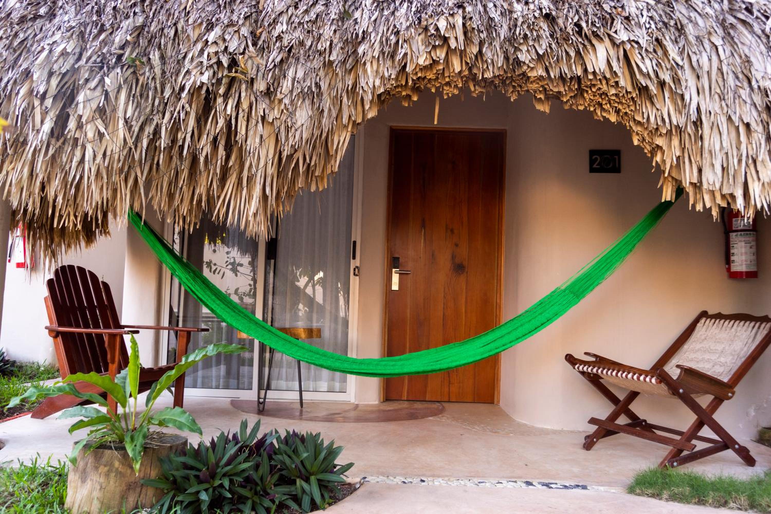 One-Bedroom Cottage - Photo 6
