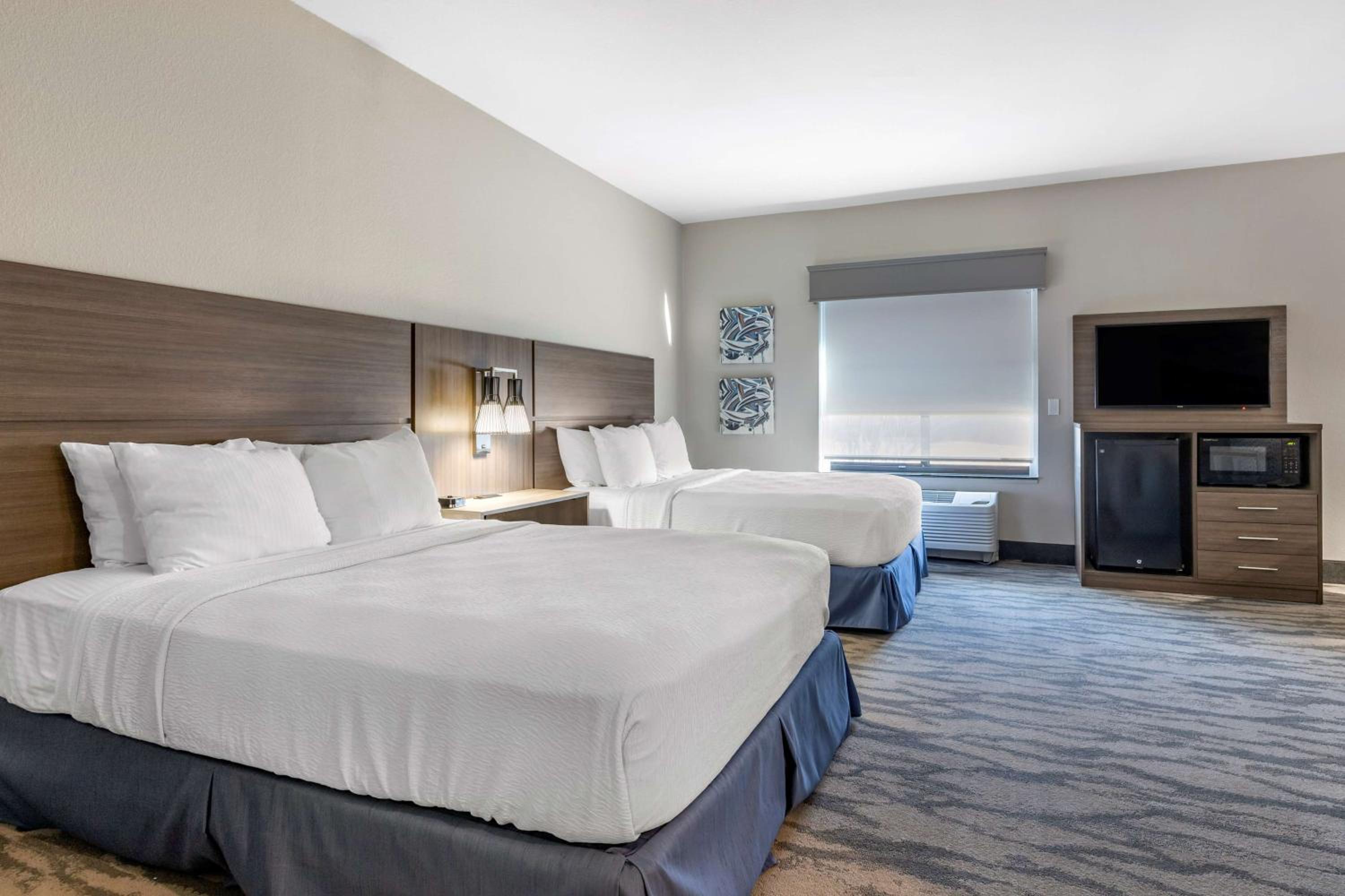 Queen Room with Two Queen Beds - Mobility Accessible/Non-Smoking photo 1