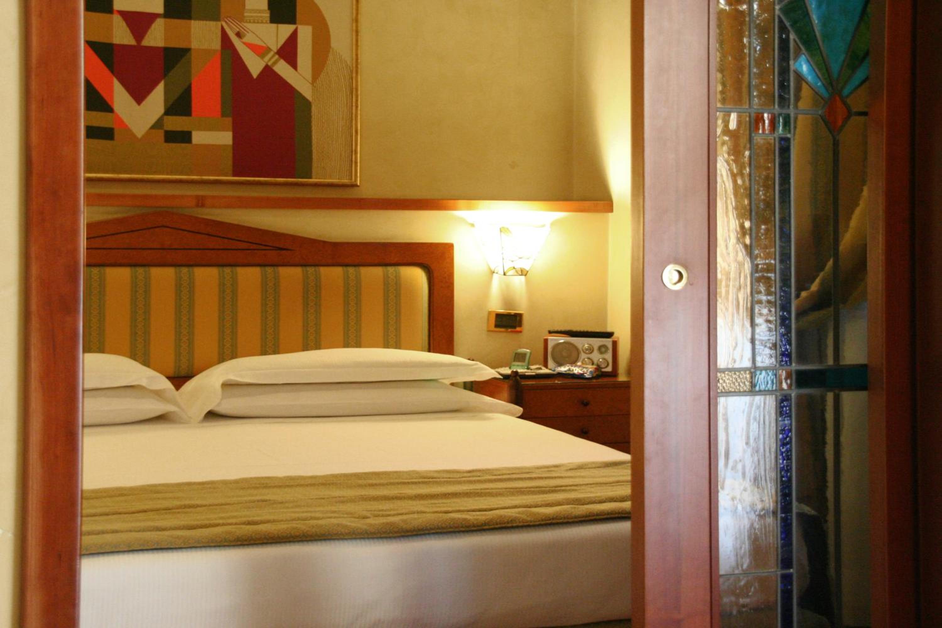 Junior King Suite with Sofa Bed
