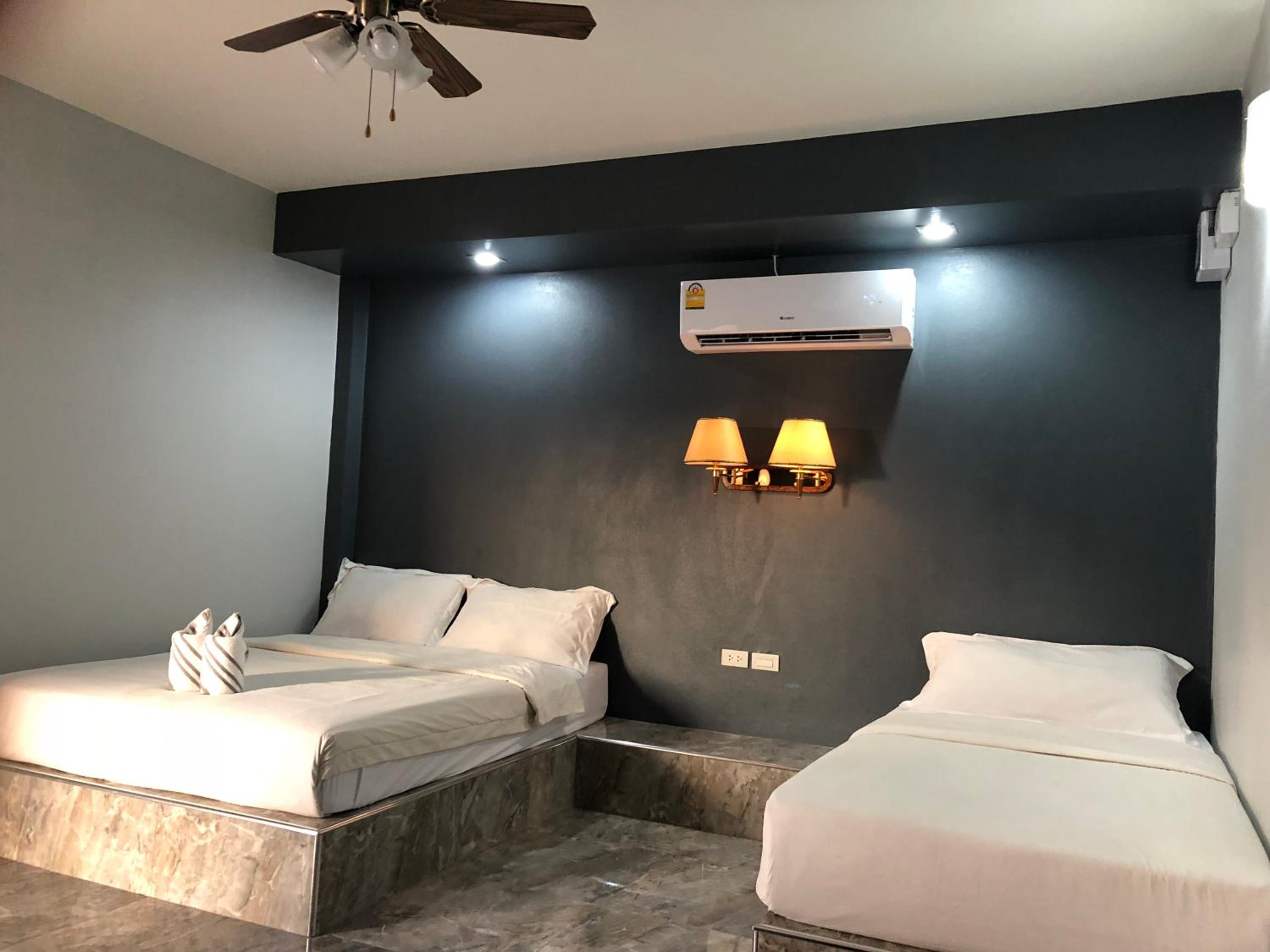 Budget Triple Room - Photo 4