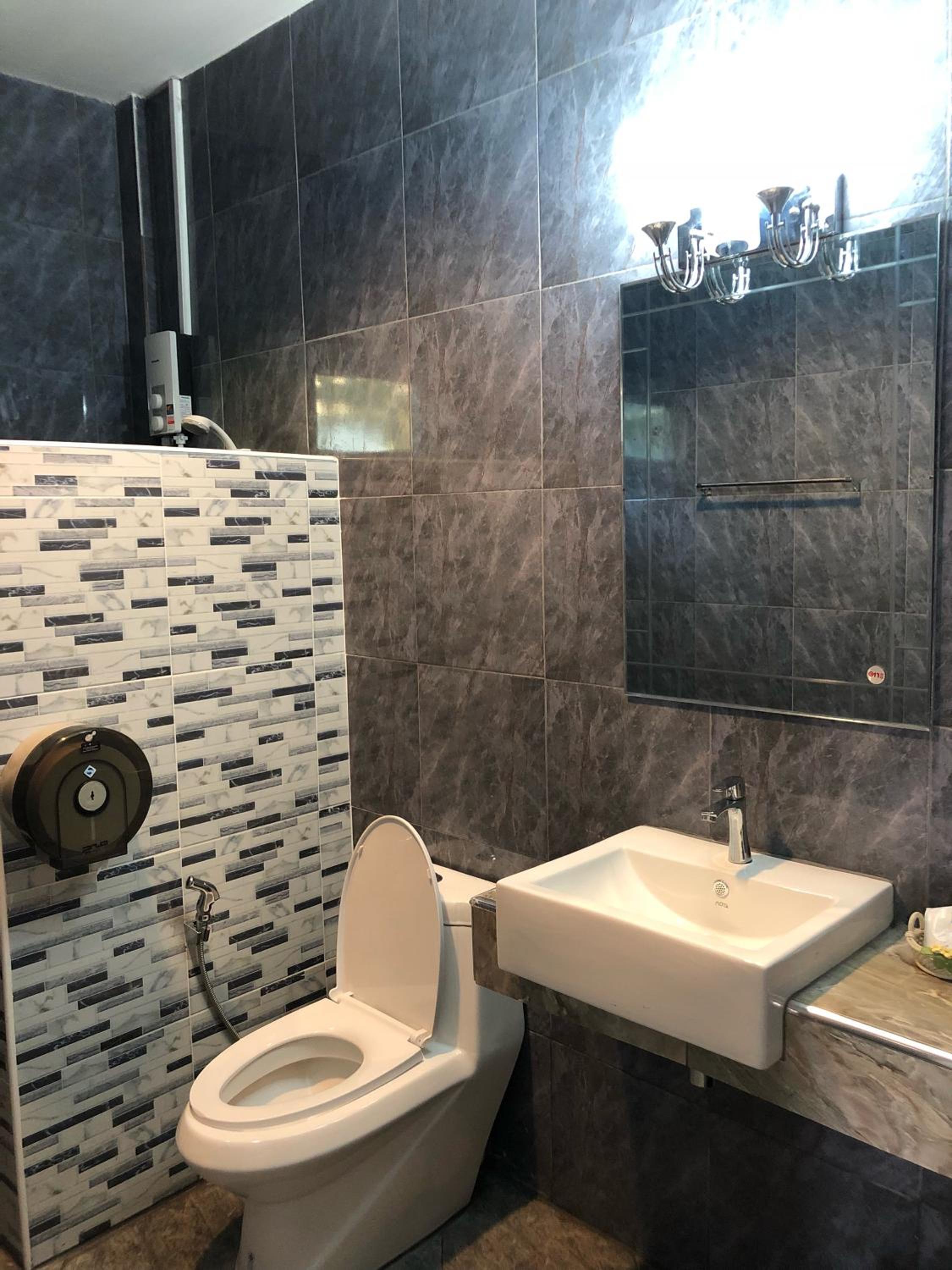 Budget Triple Room - Photo 6